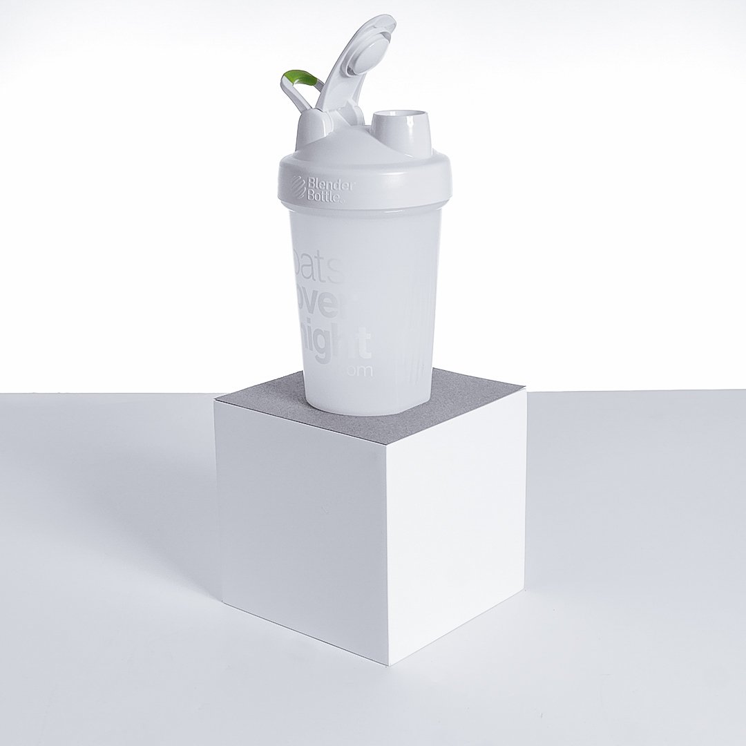 Oats Overnight Blender Bottle - 20oz Leak-Proof Shaker for Protein Shakes & Overnight Oats - Clear/White/Green with Milk Fill Line - Perfect for Gym, Workouts & Healthy Breakfast On-The-Go
