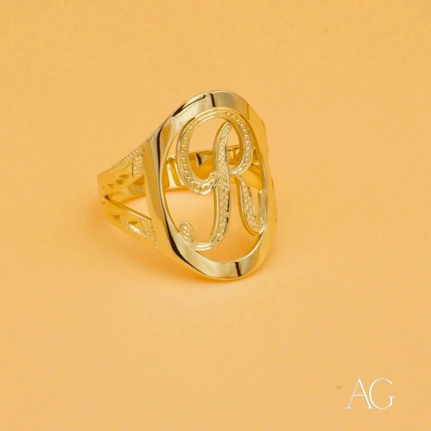 Elegant Personalized Initial Letter Ring for Women - Custom Monogram Name Ring - Perfect Gift for Birthday, Anniversary & Valentine's Day - Sterling Silver or Gold Plated Jewelry