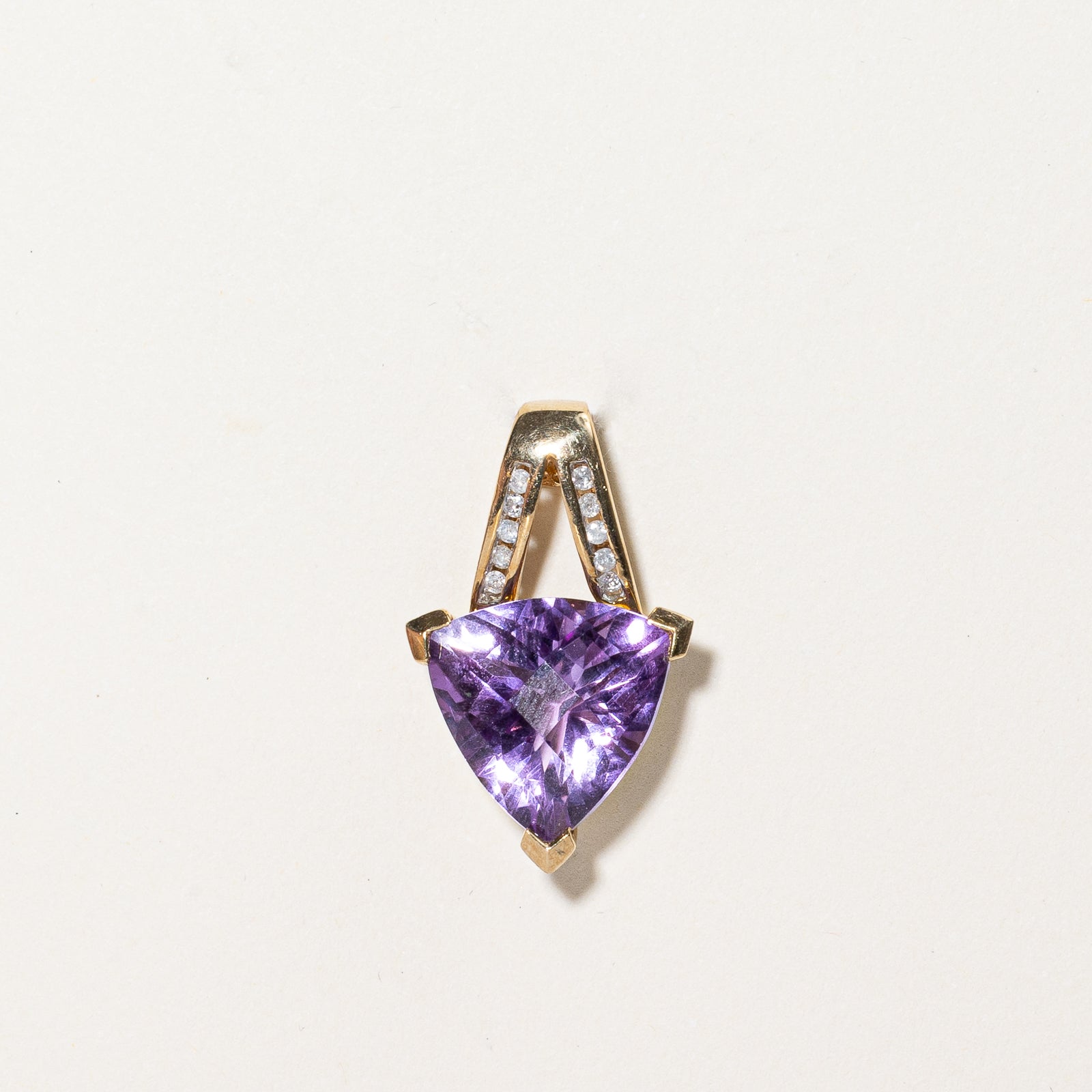 Exquisite 9.5ct Trilliant Cut Amethyst & 0.08ct Diamond Pendant Necklace - Elegant Purple Gemstone Jewelry for Women - Perfect for Weddings, Anniversaries & Special Occasions