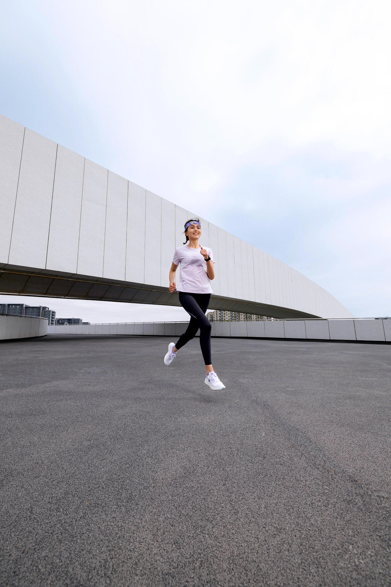 Kiprun Run 500 Dry Women's Breathable Running T-Shirt - Moisture Wicking Workout Top for Gym, Jogging & Outdoor Sports