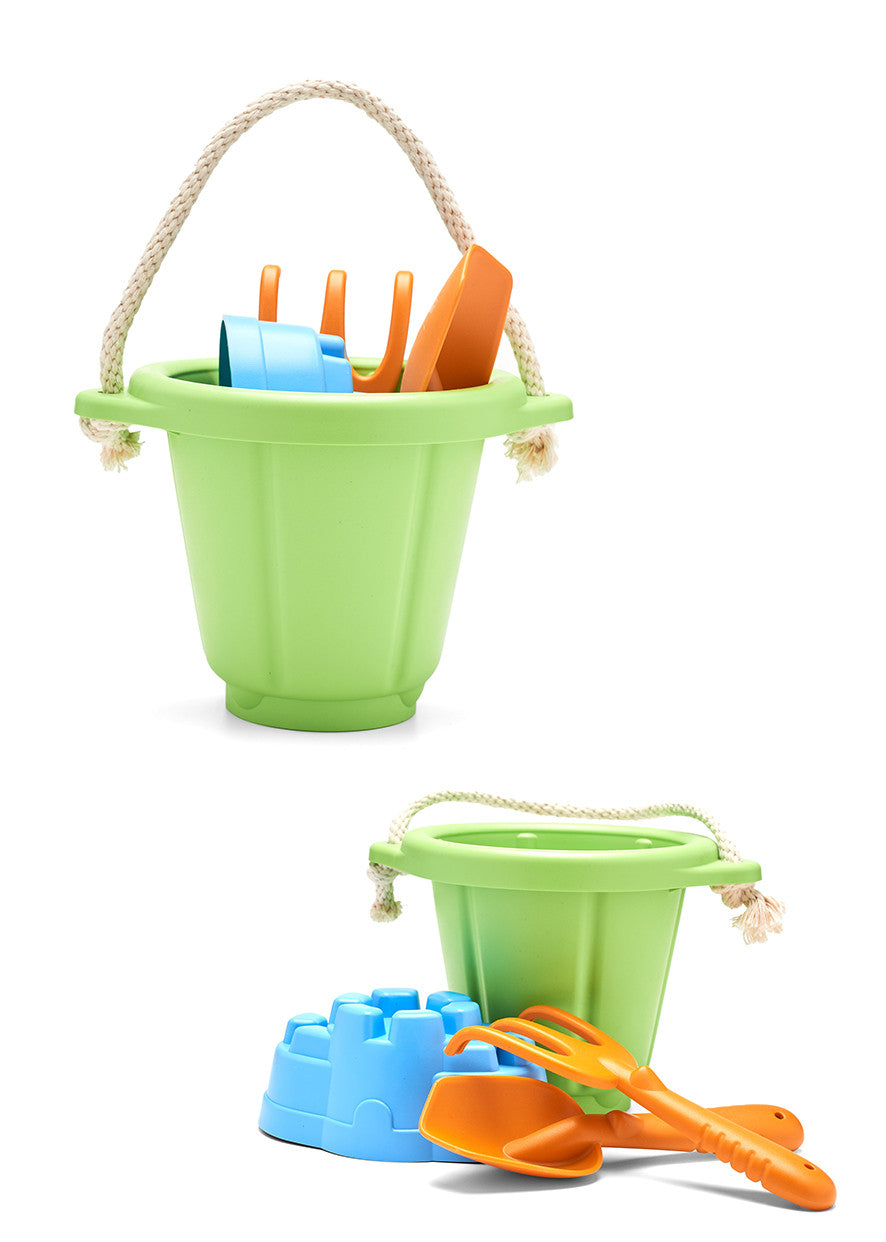 **Premium Sand Play Set for Kids - Durable Beach Toys with Shovel, Bucket & Molds - Perfect Gift for Outdoor & Beach Activities**
