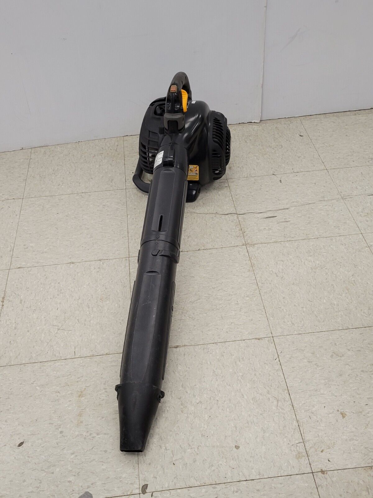 Poulan Pro PDBV25 Gas Leaf Blower - 25cc 2-Cycle Engine, 170 MPH Air Speed for Powerful Yard Cleanup - Perfect for Fall Leaves, Lawn Debris, and Driveway Clearing