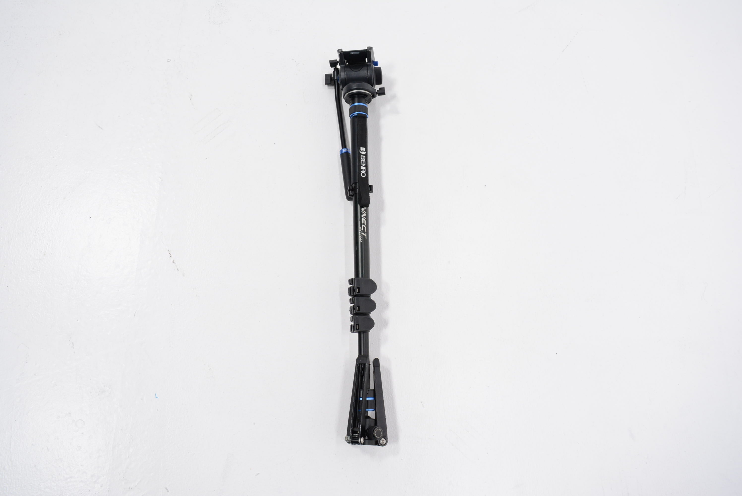 Benro MCT38AF Connect Video Aluminum Monopod with Flip Locks - Lightweight & Adjustable Camera Stand for DSLR, Mirrorless, and Video Cameras - Perfect for Travel, Sports, and Outdoor Photography