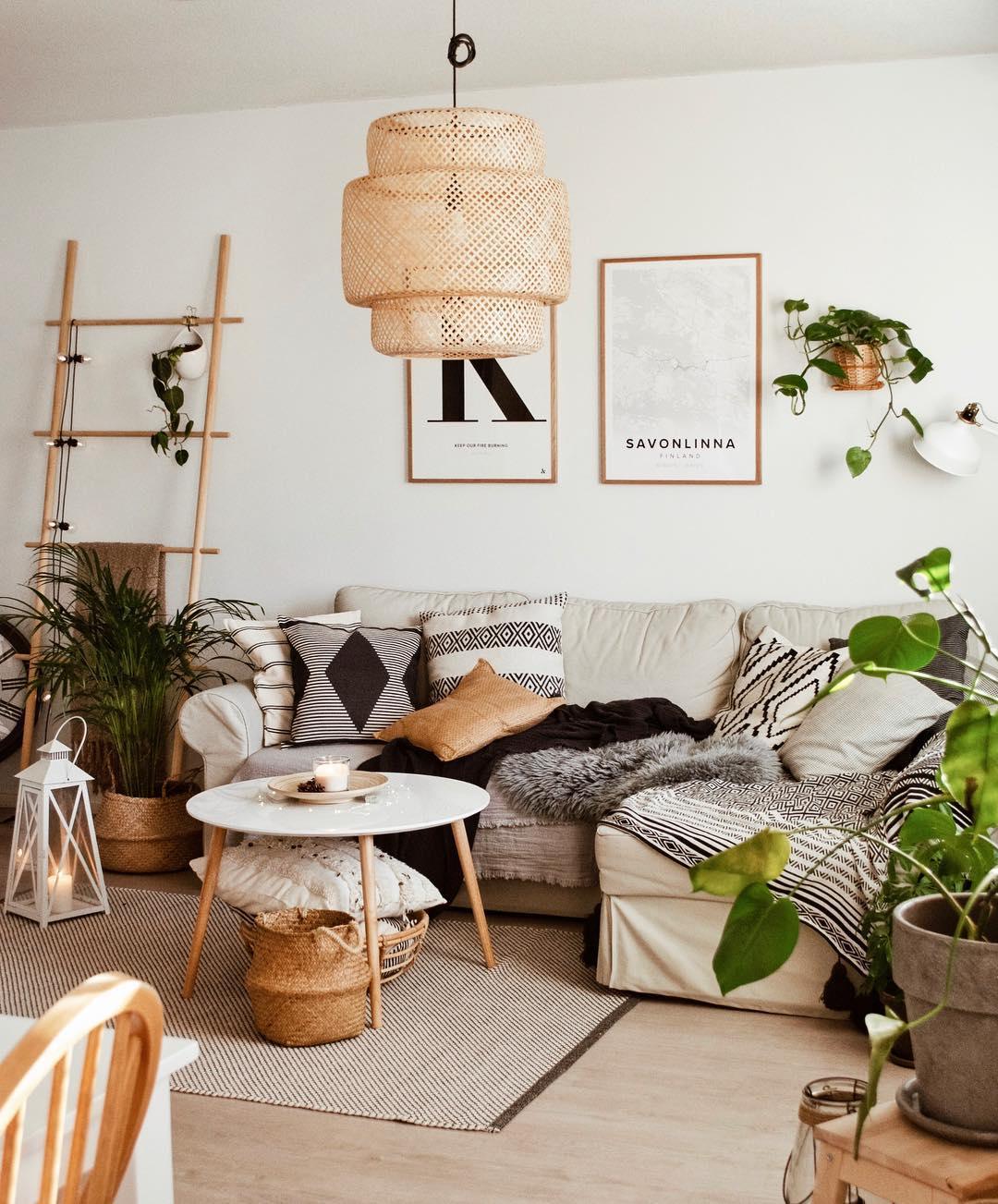 Modern Bamboo Pendant Light Fixture - Handwoven Natural Rattan Hanging Lamp for Kitchen Island, Dining Room & Bedroom Decor - Eco-Friendly Lighting Solution