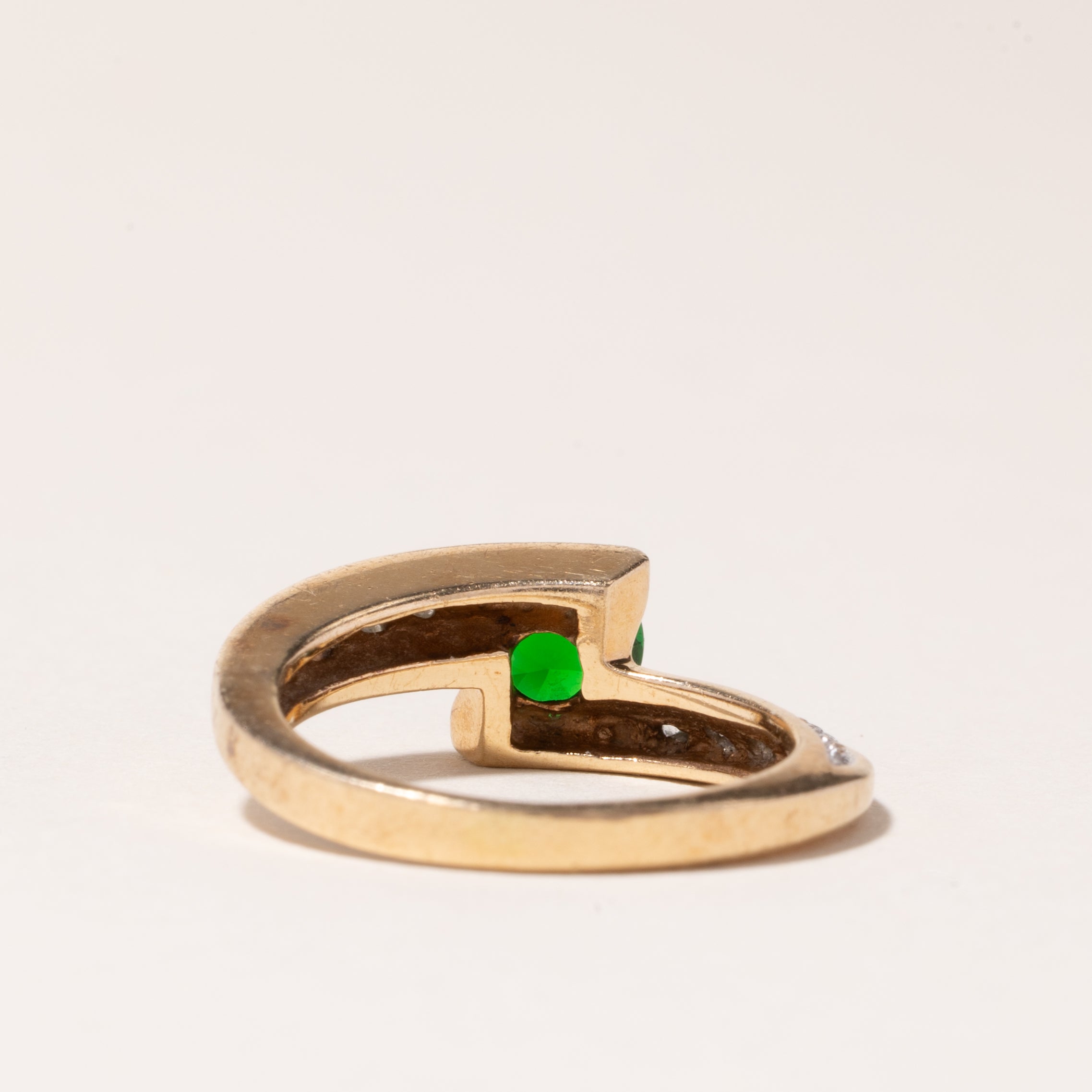 10K Green Glass & Diamond Ring - 1.00ct Center Stone, 0.12ctw Side Stones - Size 5.5 - Elegant Engagement, Wedding, or Anniversary Jewelry Gift for Women