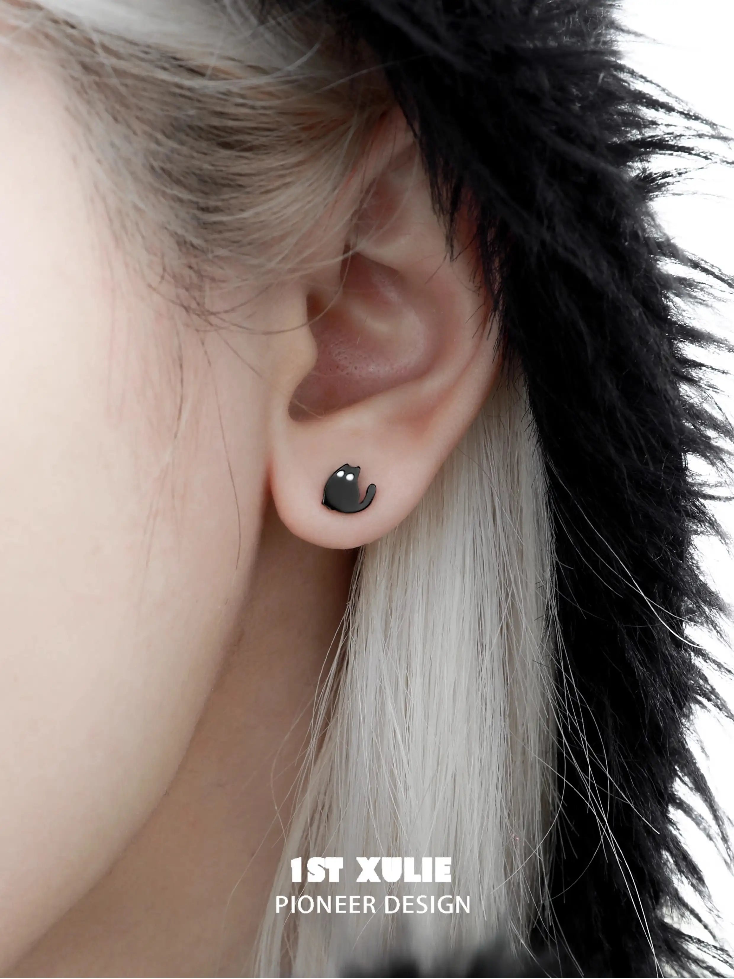 Ghosts Black Cat S925 Sterling Silver Stud Earrings for Women - Halloween Jewelry, Gothic Fashion Accessories, Perfect for Parties & Everyday Wear