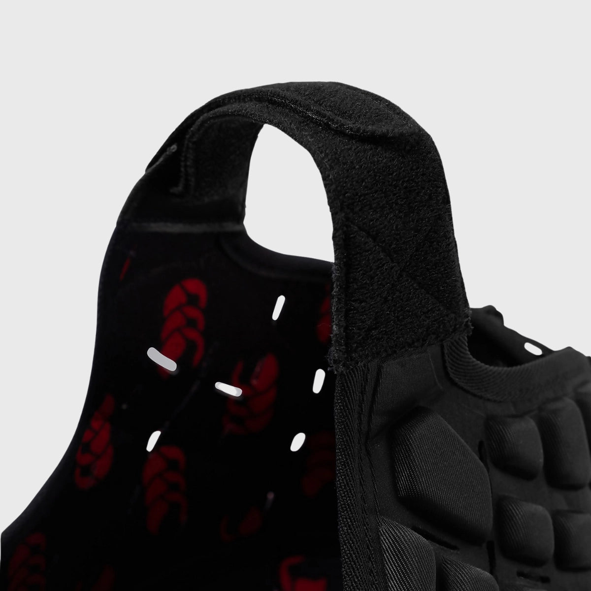 Canterbury Raze Rugby Headguard - Black Protective Rugby Helmet for Men & Women - Perfect for Rugby Training, Matches, and Contact Sports Safety