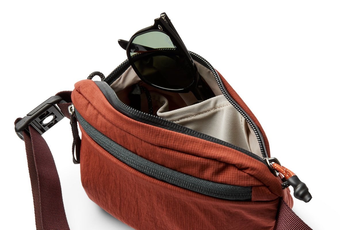 Bellroy Lite Belt Bag - Ultra Lightweight & Durable Waist Pack for Travel, Hiking & Everyday Use | Water-Resistant & Adjustable Strap | Perfect for Outdoor Adventures & Hands-Free Convenience