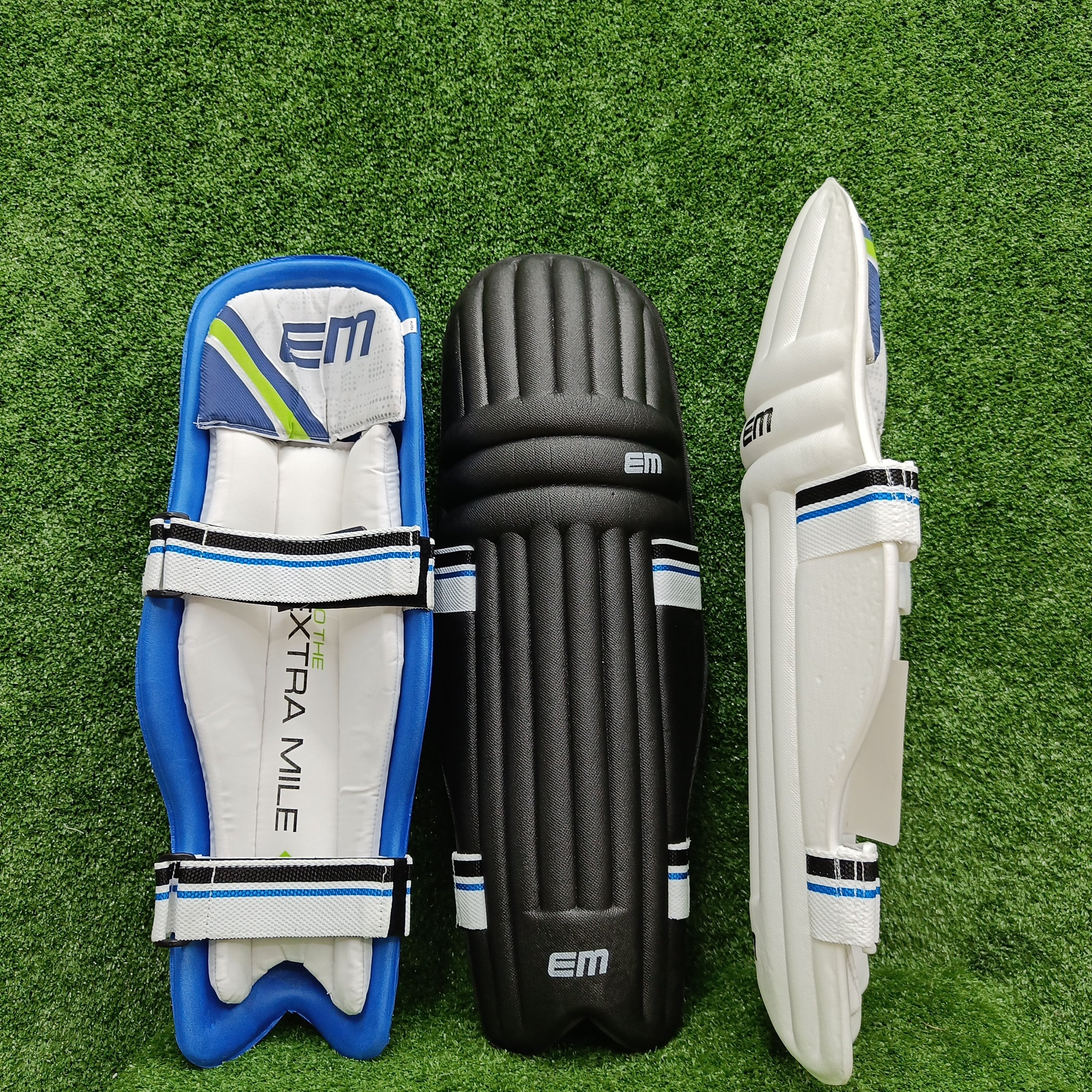 EM Maxxum 4.0 Adult Cricket Batting Pads - Lightweight Protective Leg Guards for Cricket Players - Perfect for Practice & Competitive Matches