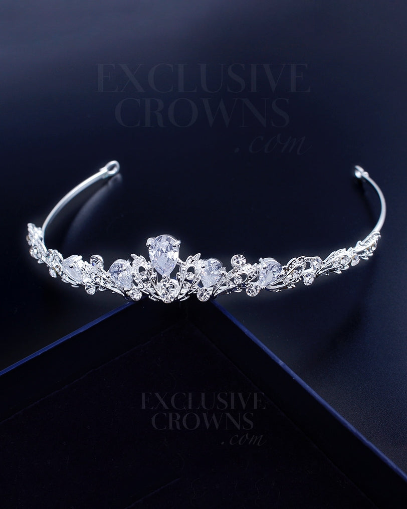 Sparkling Crystal Tiara Headband for Women - Elegant Bridal Wedding Hair Accessories, Princess Party Crown - Perfect for Weddings, Prom, Pageants & Special Occasions