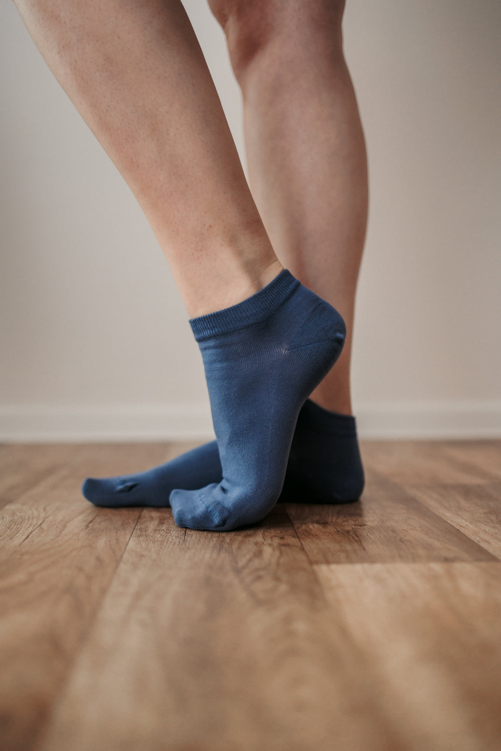 Barefoot Socks for Women & Men - Low Cut Non-Slip Essential Socks in Blue - Perfect for Yoga, Running & Home Comfort