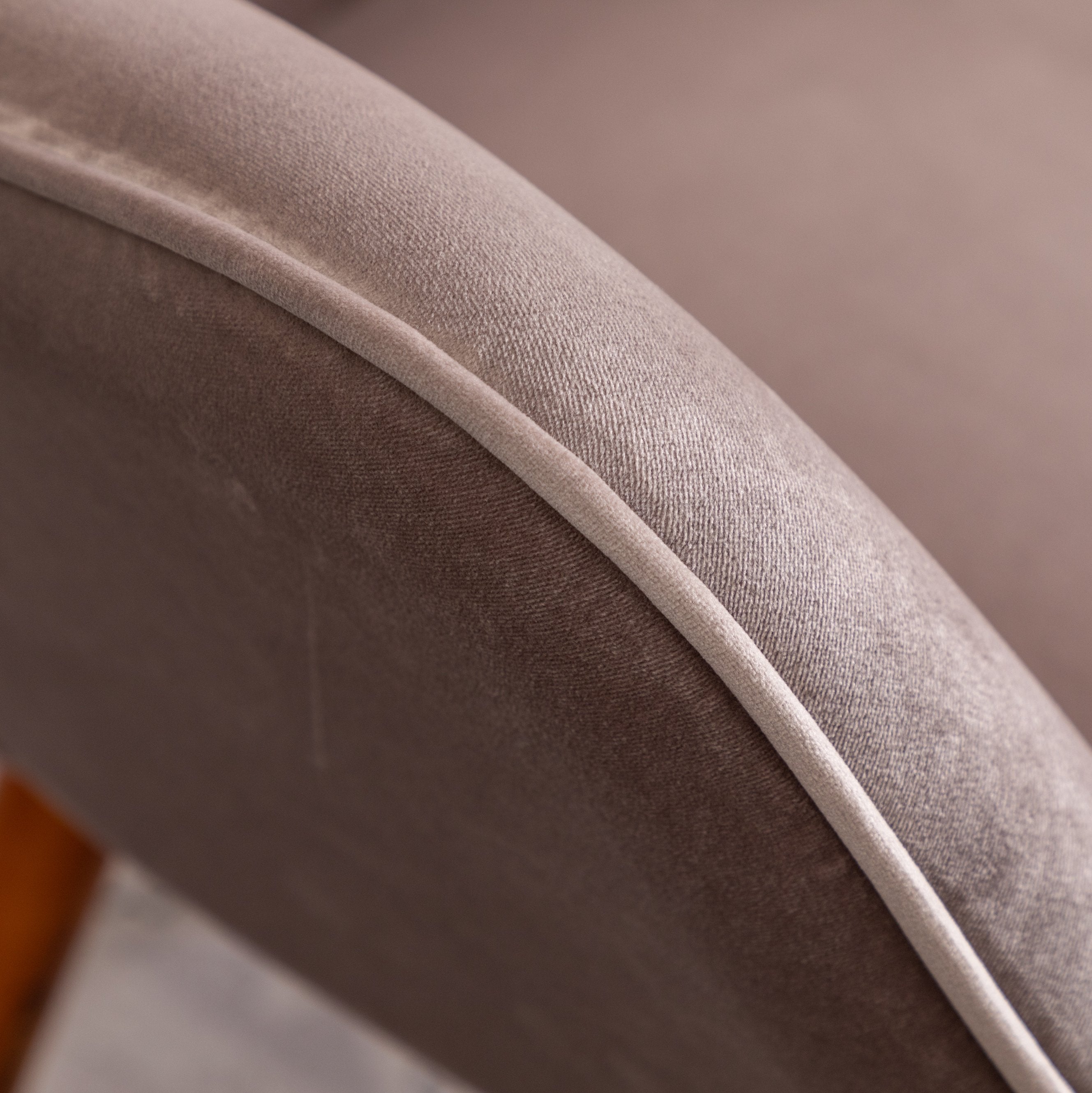 Roundhill Furniture Doarnin Contemporary Silky Velvet Tufted Button Back Accent Chair in Chocolate - Luxurious Velvet Upholstered Living Room Chair for Home Office, Bedroom or Lounge Decor