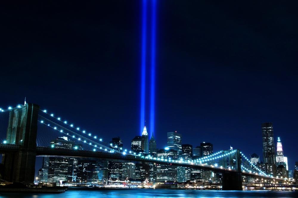 Brooklyn Bridge & The Towers of Lights Peel and Stick Wall Decal - 72x48 Inch Colossal Wall Sticker - Removable Home Decor for Living Room, Bedroom, Office - Easy to Install Wall Art for Urban Style Interior Design