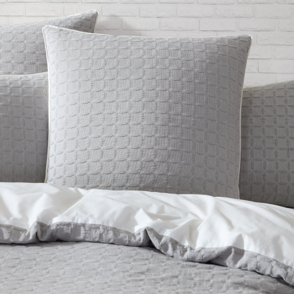 Premium Flo Fog Quilt Cover Set - Queen Size Bedding with Soft Microfiber, Breathable & Wrinkle-Resistant - Perfect for Master Bedroom, Guest Room & Cozy Home Decor