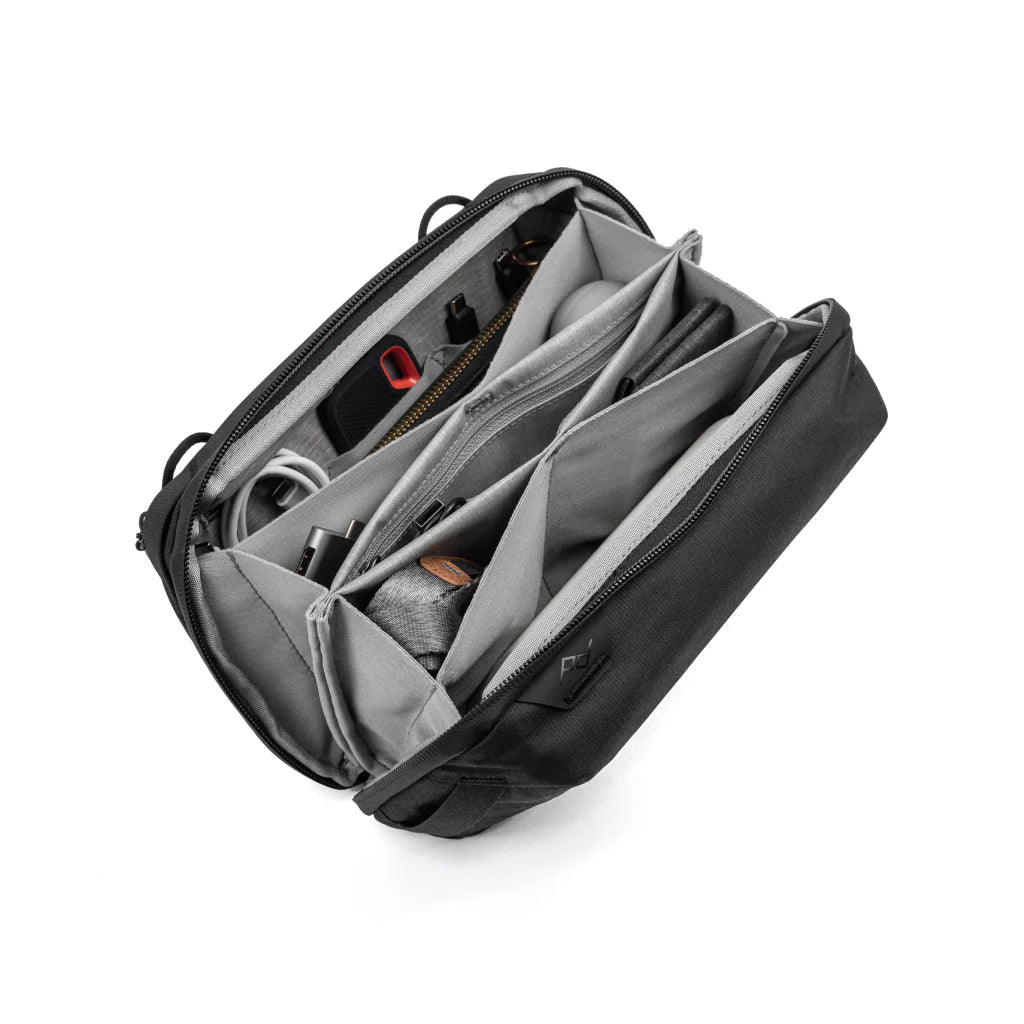 Peak Design Tech Pouch Small - Compact Organizer for Electronics & Travel Accessories - Perfect for Cameras, Cables & Gadgets on the Go