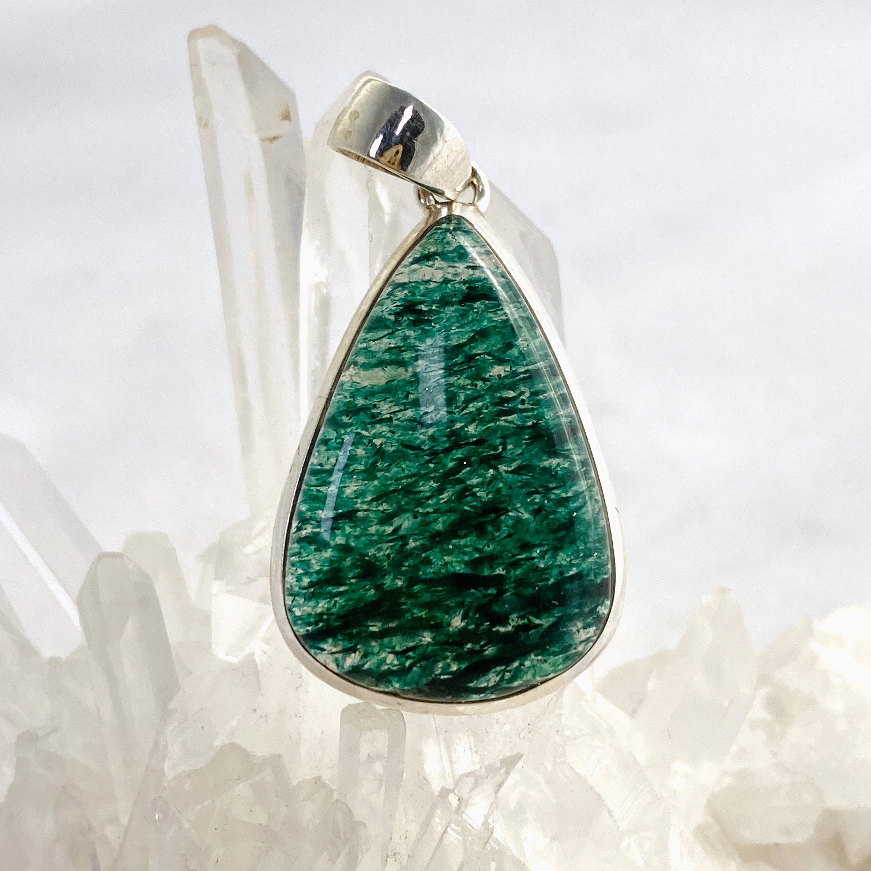 Green Aventurine Teardrop Cabochon Pendant PPGJ847 - Natural Gemstone Jewelry for Healing & Meditation - Perfect for Spiritual Gifts & Energy Balancing