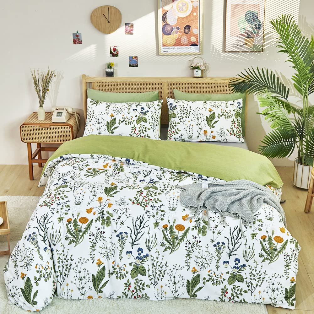 CLOTHKNOW Floral King Size Comforter Set 3Pcs - Green & White Botanical Boho Bedding with 2 Pillowcases | Perfect for Master Bedroom, Guest Room & Bohemian Home Decor