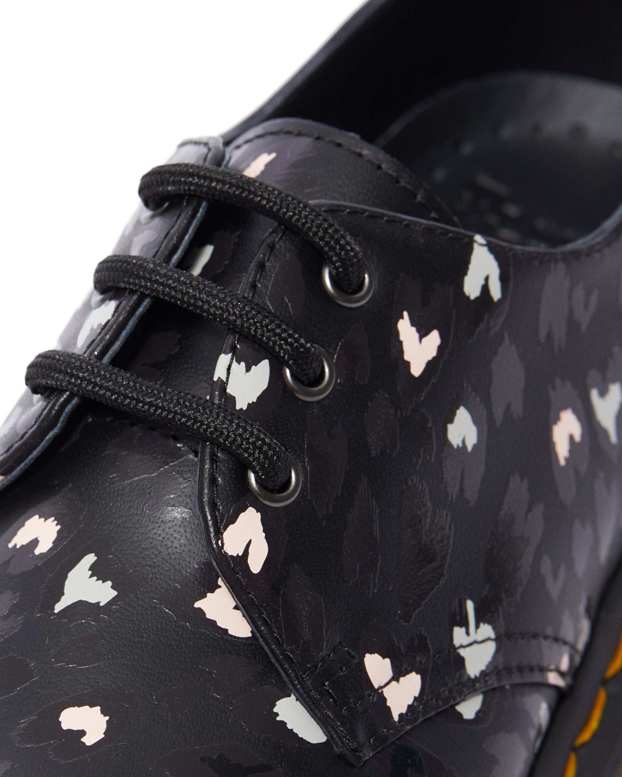 Dr. Martens 1461 Wild Heart Chaos Backhard Oxford Shoes - Punk Style Unisex Leather Shoes for Men & Women - Perfect for Casual Wear, Concerts & Alternative Fashion
