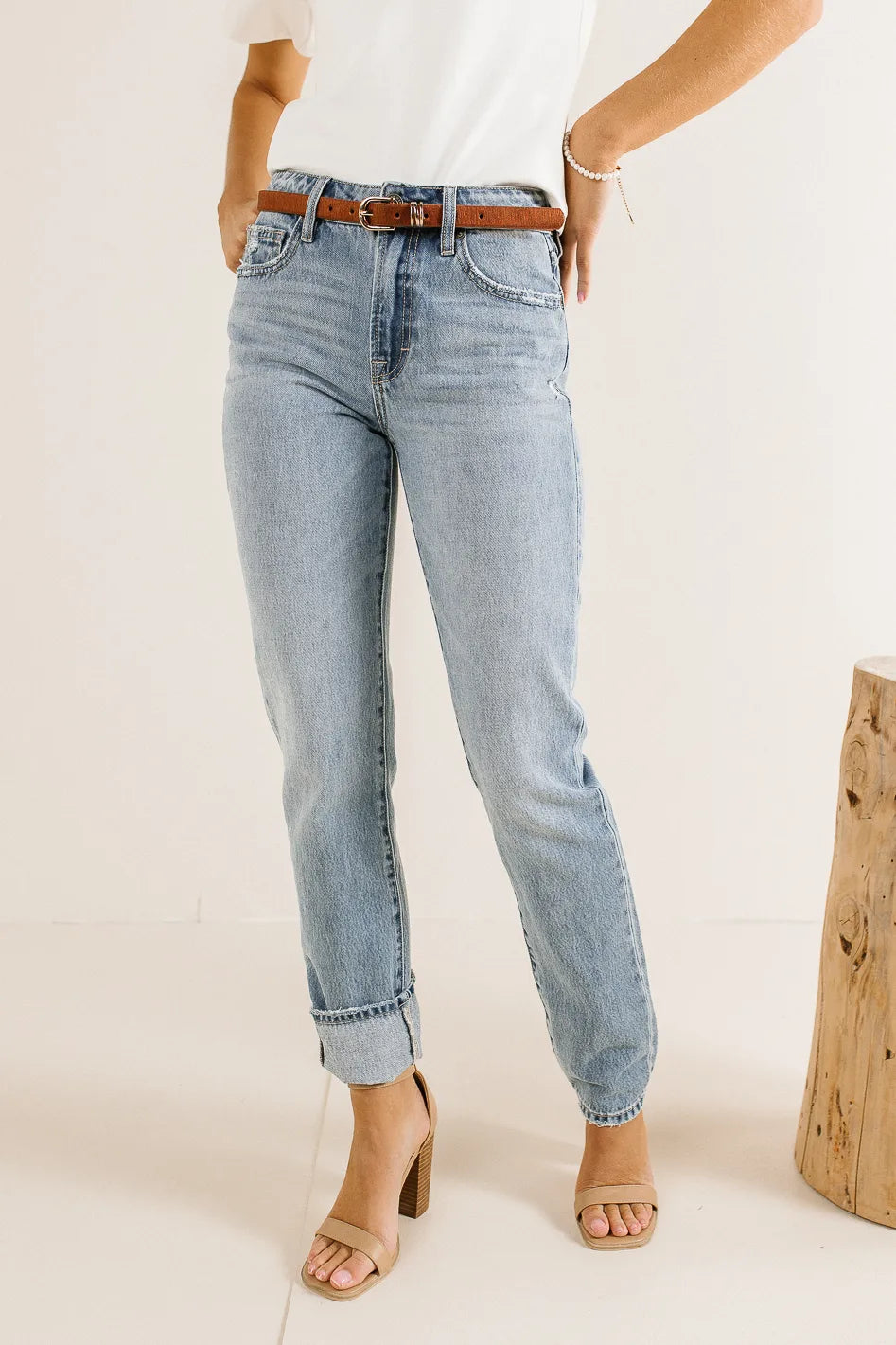 Abbie Women's Straight Leg Jeans - Classic Fit Denim Pants for Casual Wear & Everyday Style | Perfect for Office, Dating & Weekend Outfits