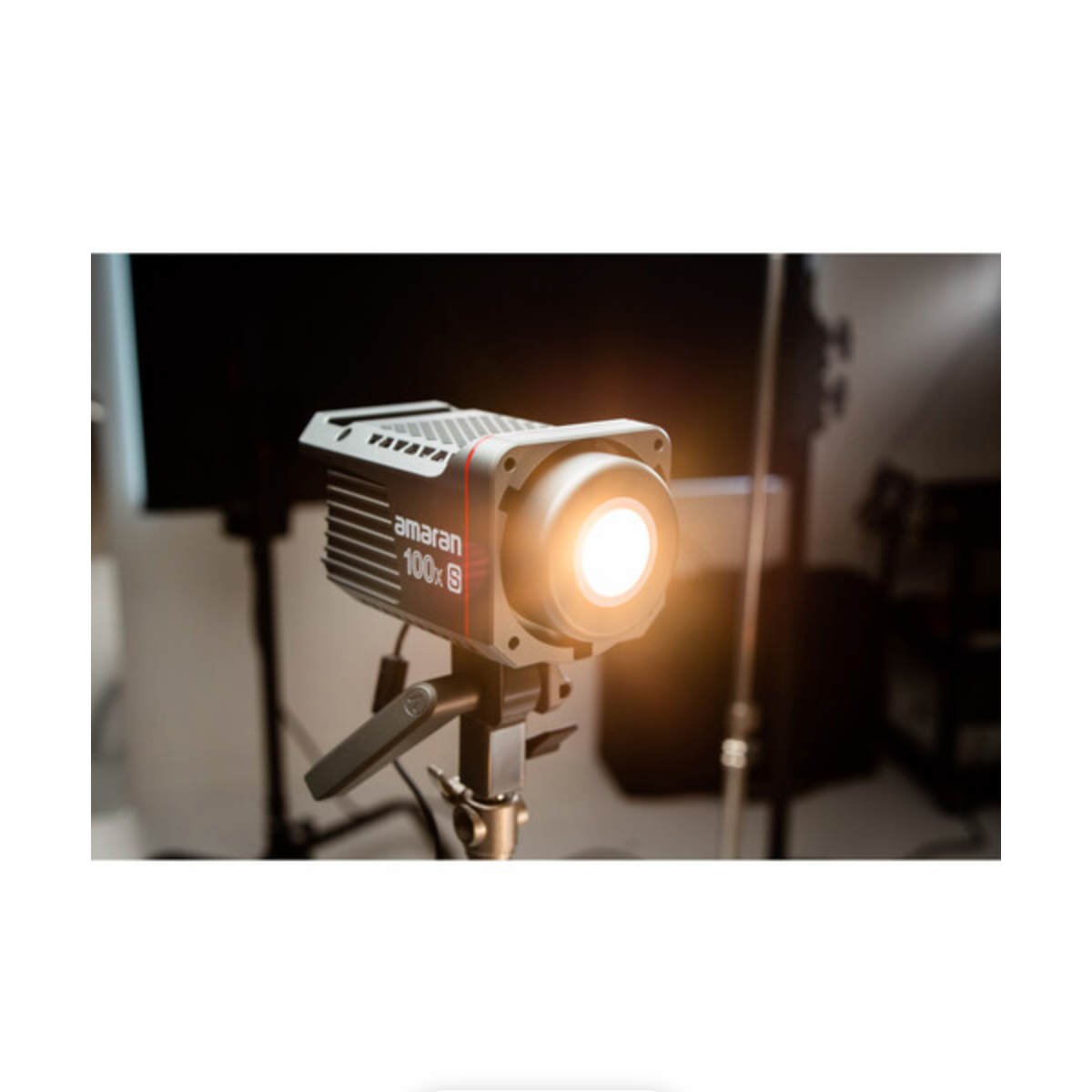 Amaran COB 100x S Bi-Color LED Monolight - Professional Studio Lighting for Photography & Videography - Perfect for Portraits, Product Shoots, and YouTube Videos