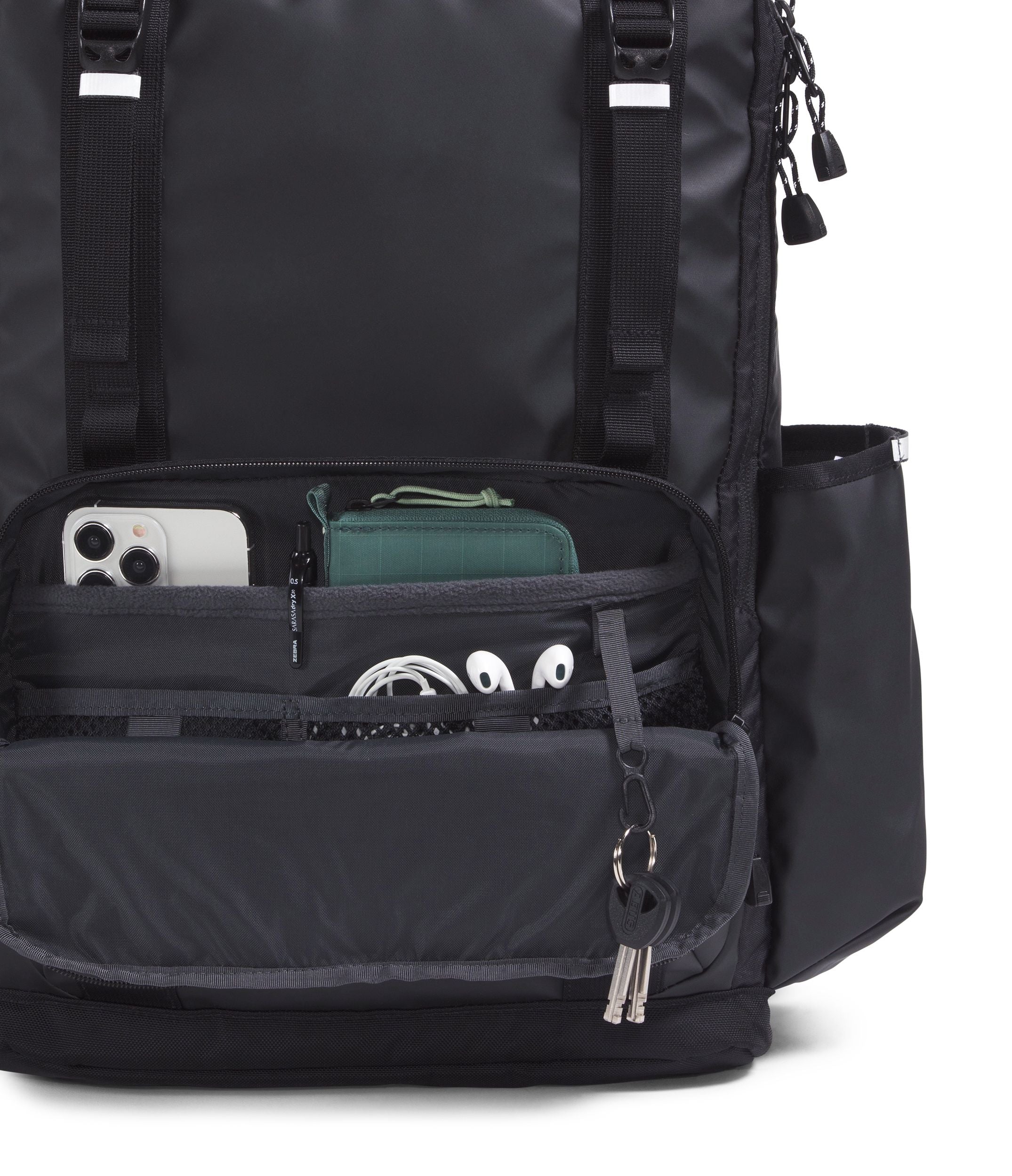 The North Face Base Camp Daypack - Durable Hiking Backpack for Men & Women - Lightweight Travel & Outdoor Adventure Daypack for Camping, Hiking, and Daily Commute
