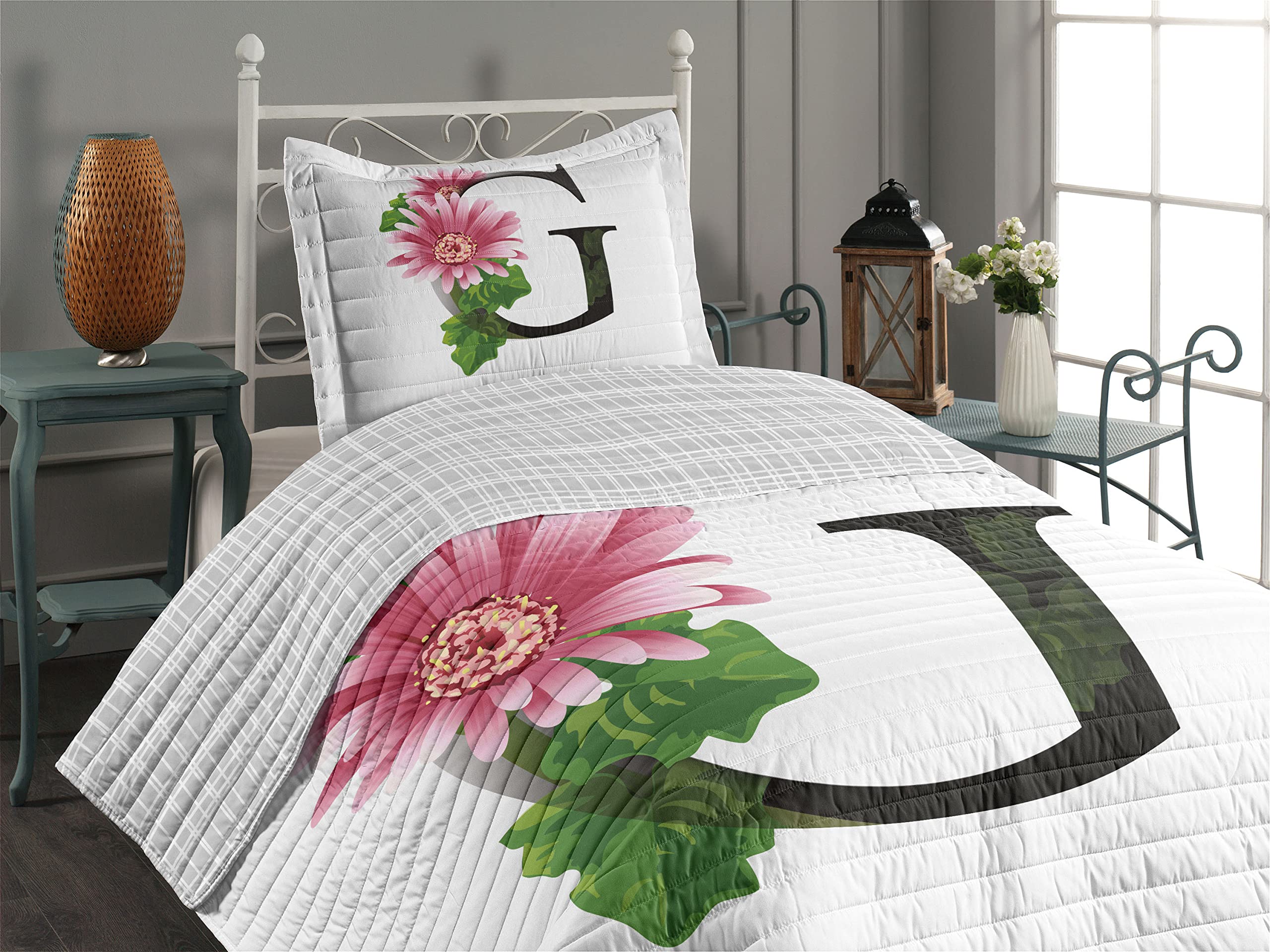 Ambesonne Reversible Twin Size Bedspread Set with Letter G Design - Blossoming Gerbera Flower & Spring Inspired Font - Includes Comforter & Pillow Shams - Soft Microfiber Bedding in Pink, Green & Black - Perfect for Spring Decor, Kids Room or Gift Idea