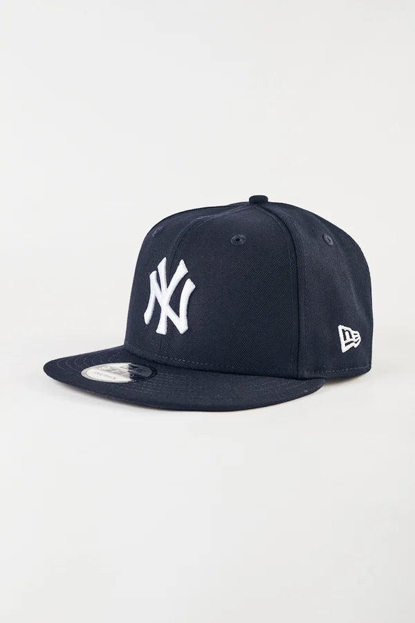 New Era New York Yankees Official Team Colors 9FIFTY Snapback Cap - Perfect for Baseball Games, Streetwear & Fan Collections