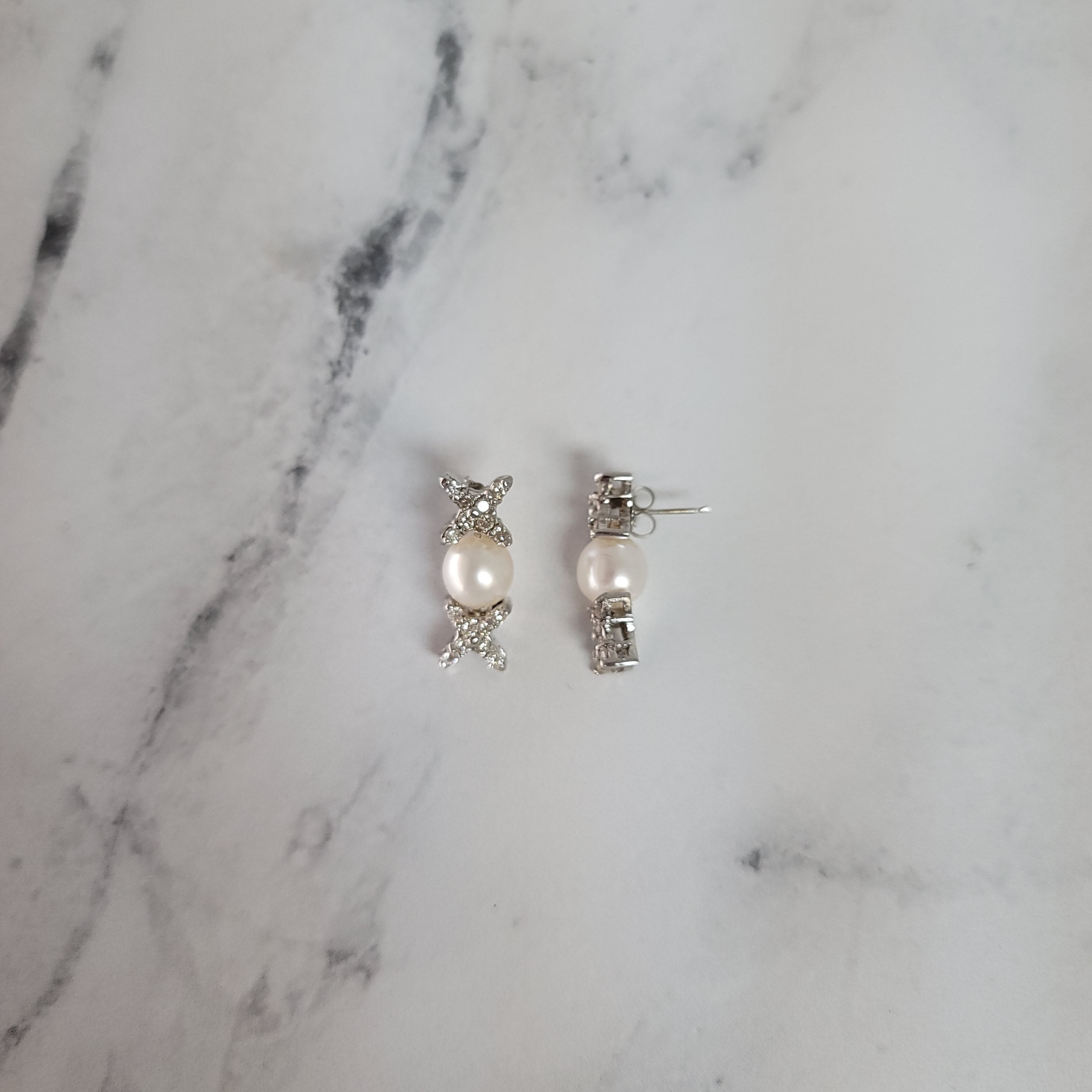 14K White Gold Freshwater Pearl & Diamond Drop XOXO Earrings - 0.75cttw, Elegant Gift for Women, Perfect for Weddings, Anniversaries & Special Occasions