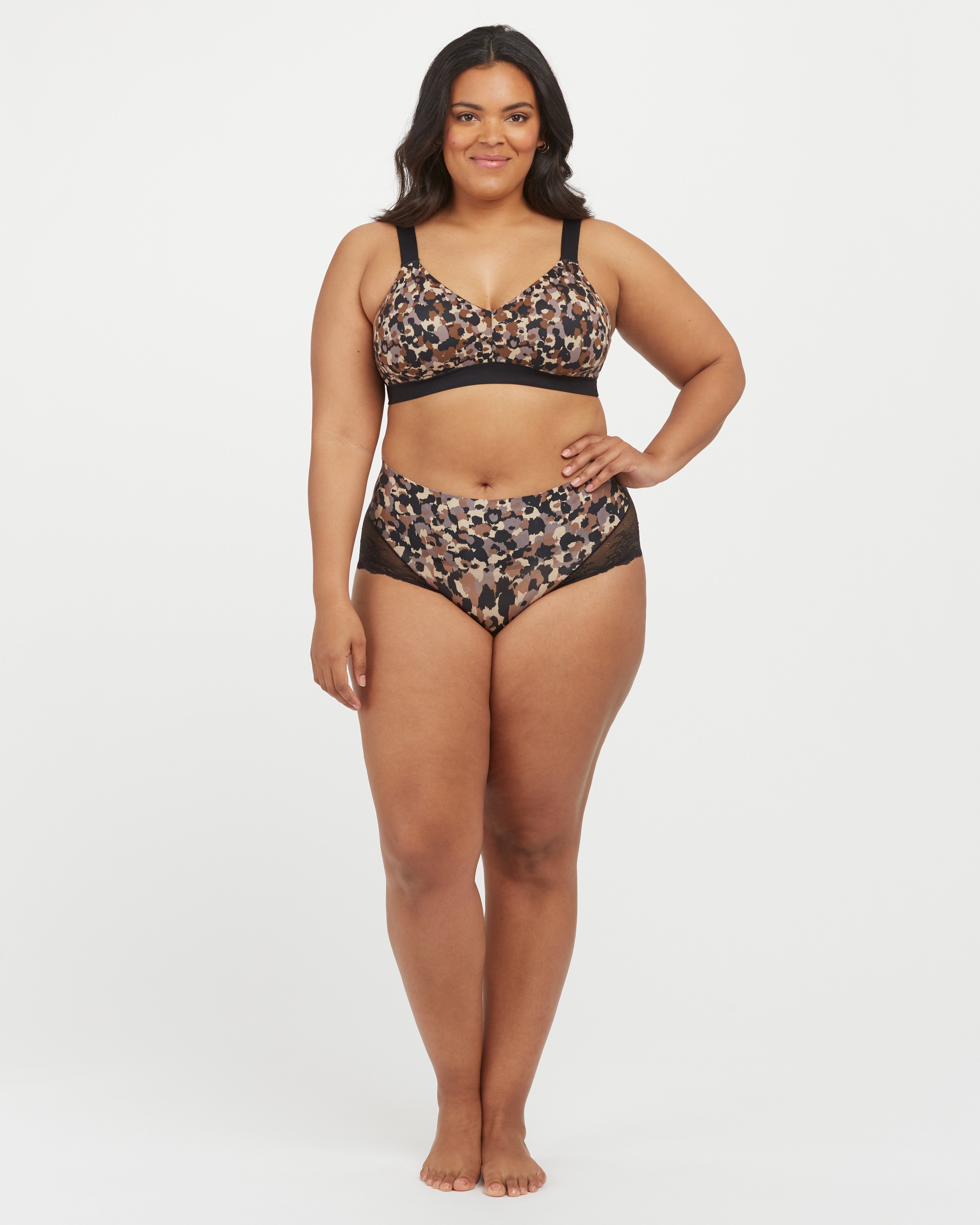 SPANX Smooth Comfort Lightly Lined Bralette - Wireless Support for Everyday Wear, Yoga & Lounge
