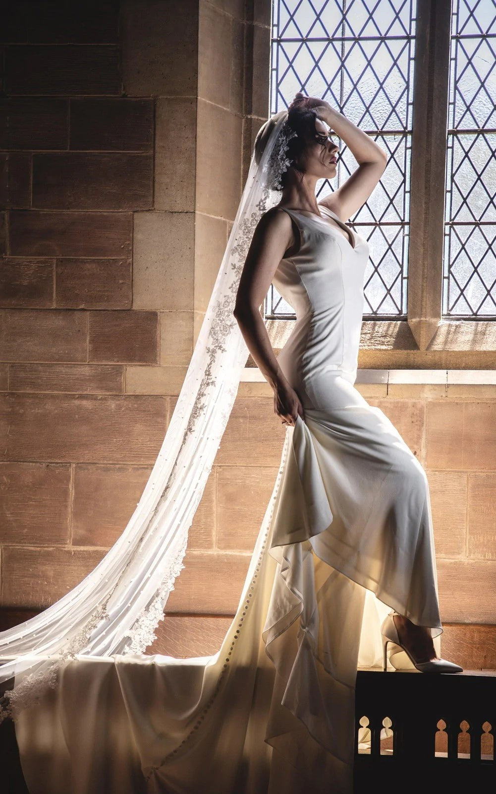 Elegant Single Tier Cathedral Length Wedding Veil in Ivory - Lace Edge & Scattered Pearls for Bridal Gowns | Perfect for Church Weddings, Formal Ceremonies & Romantic Photography