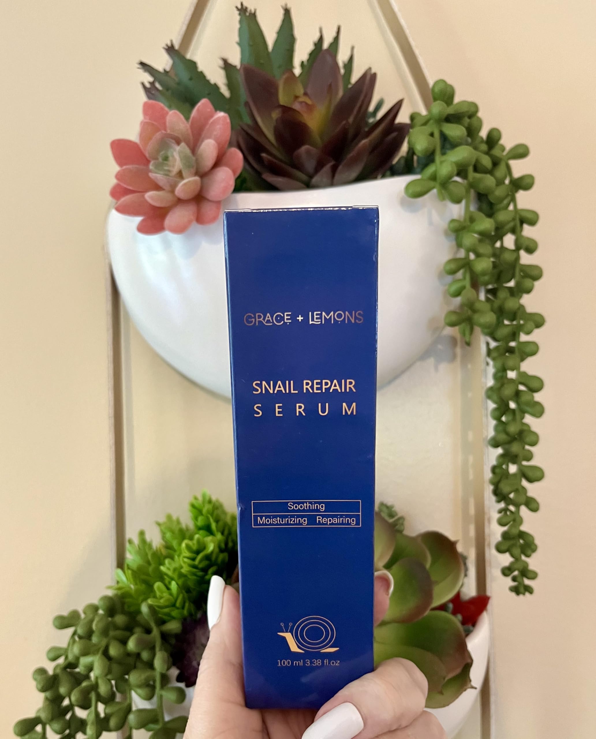 96% Snail Mucin Repair Serum - Anti-Aging Face Serum with Collagen, Vitamin C & E, Centella Asiatica & Snow Mushroom Extract - Korean Beauty Skincare for Soothing Irritation, Reducing Dullness & Dryness - Perfect for Night Routine & Sensitive Skin Care