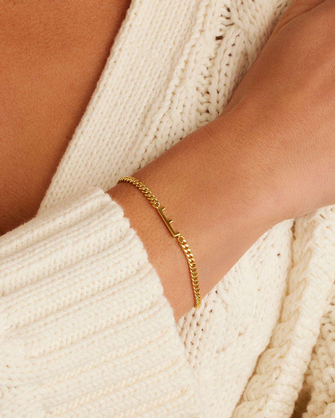 Wilder Alphabet Bracelet - Custom Name Bracelet for Women & Girls - Perfect Gift for Birthdays, Anniversaries & Everyday Wear