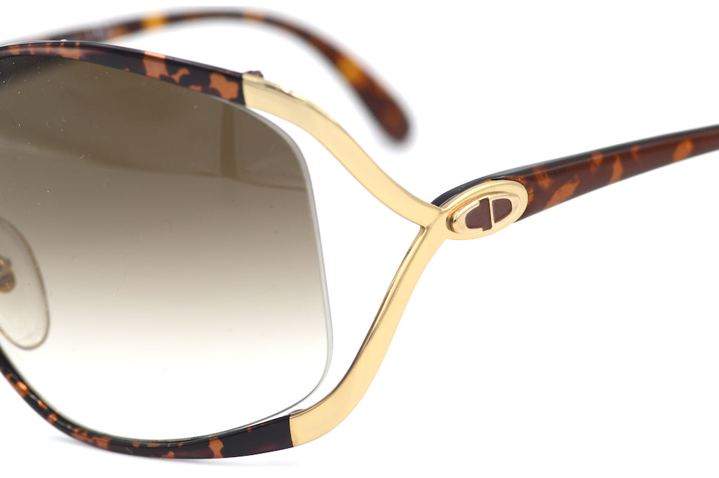Christian Dior 2056 11 Sunglasses - Luxury Designer Shades for Women & Men | UV Protection & Fashion Statement | Perfect for Beach, Driving & Outdoor Activities