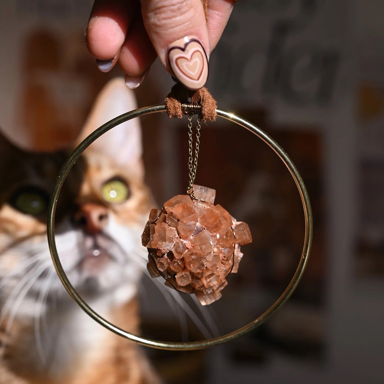 Natural Aragonite Hanging Stone for Grounding & Energy Healing - Perfect for Meditation, Yoga & Home Decor