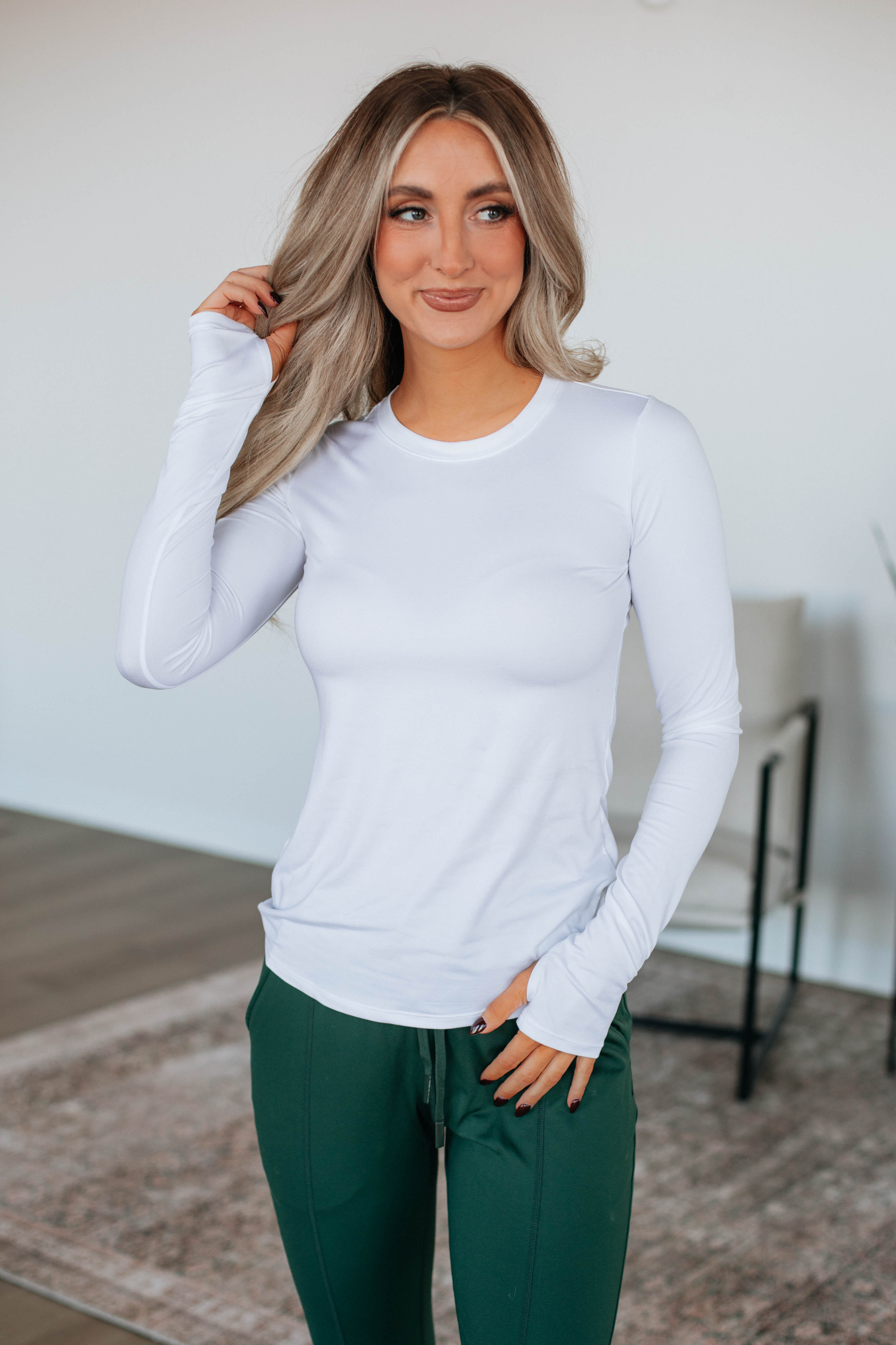 Devine Active Top for Women - Ivory Workout Shirt - Comfortable & Breathable Yoga Tee for Gym, Running & Fitness