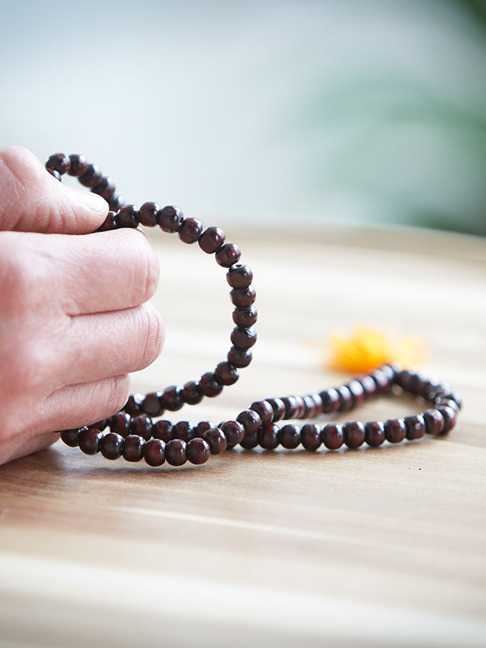 Authentic Rosewood Mala Beads Necklace for Meditation & Yoga - 108 Prayer Beads with Tassel - Perfect for Mindfulness Practice, Spiritual Healing & Gift Giving