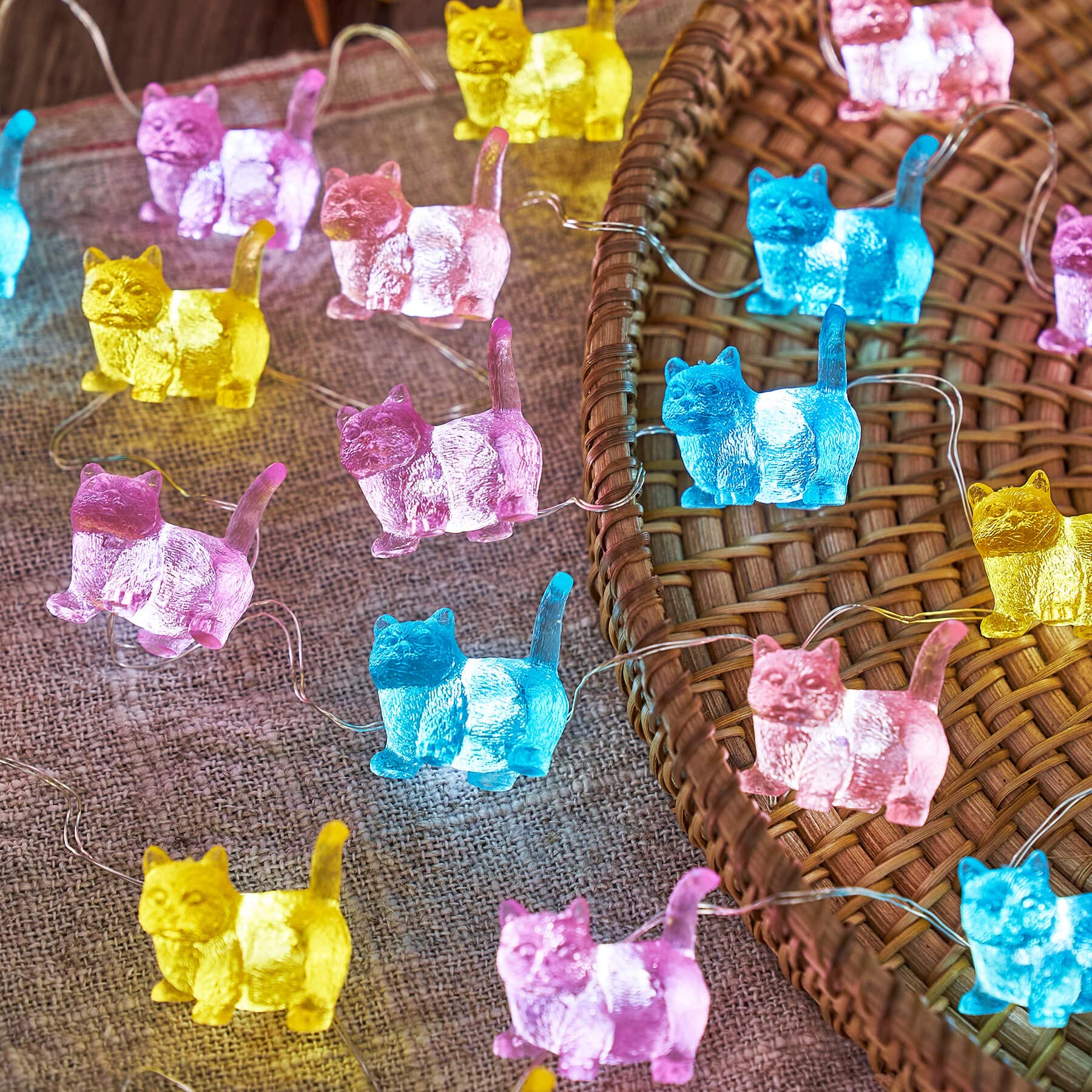 Cute Bartlett Kitty Cat LED String Lights - 20 LED 8.5ft Battery Operated Decorative Lights for Bedroom, Outdoor, Party | Perfect Cat-Themed Gift for Girls, Pet Birthday, Baby Shower & Christmas Decorations | Create Cozy Ambiance for Home, Garden, and Special Events