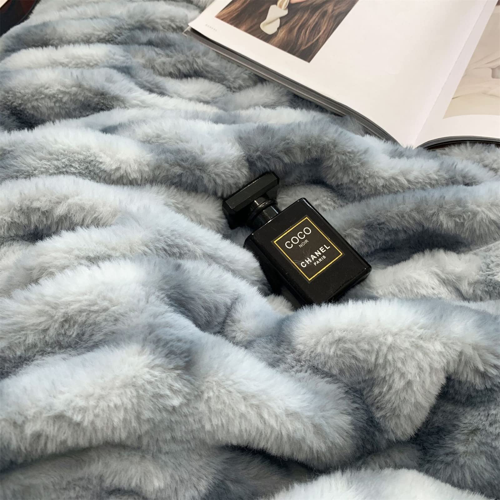 Luxury Super Soft Faux Fur Throw Blanket - 59