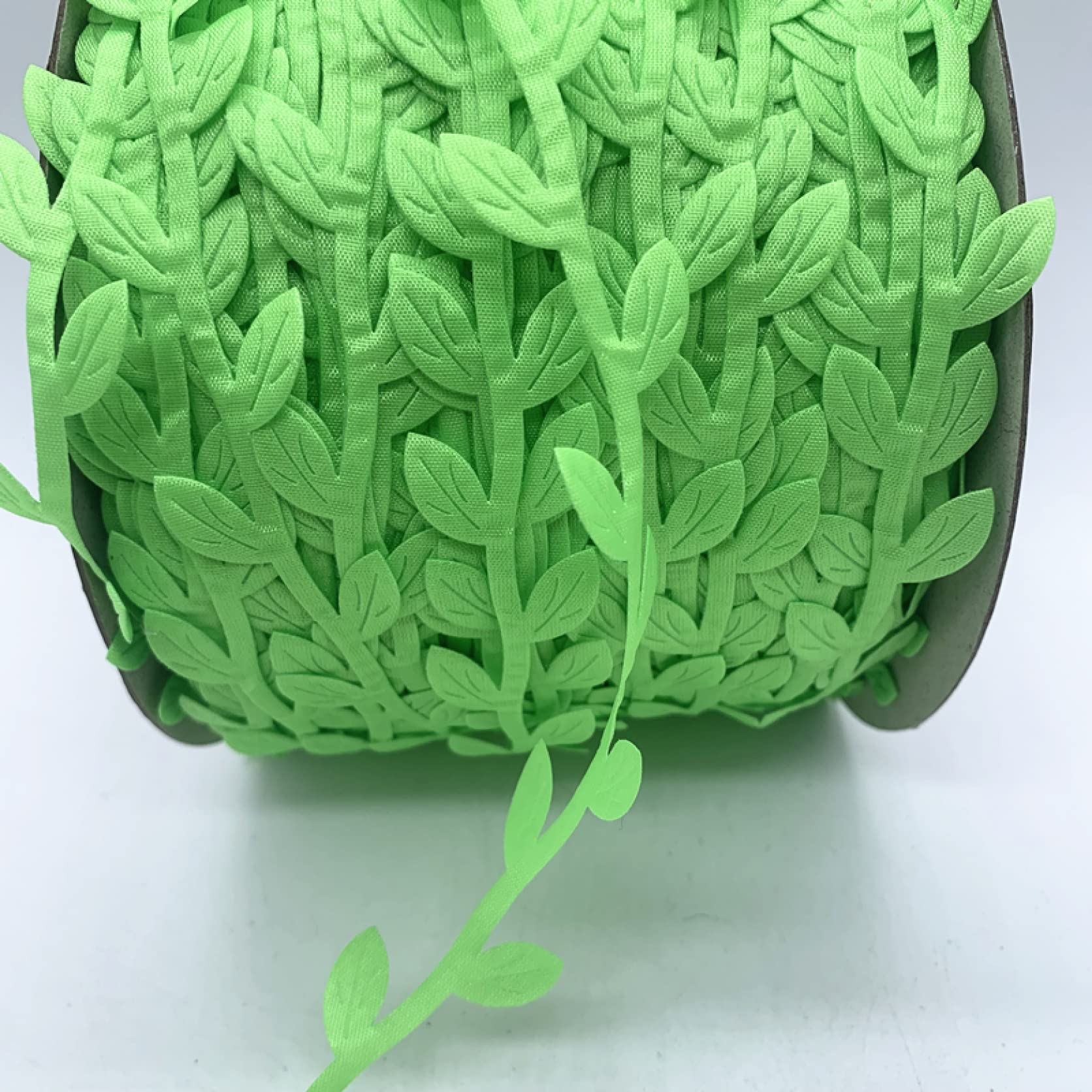 5 Yards Artificial Leaf Ribbon - Soft Fake Vine Rope for DIY Crafts, Wedding Decor, Wreaths & Party Wall Decorations - Perfect for Home, Garden, and Event Decoration