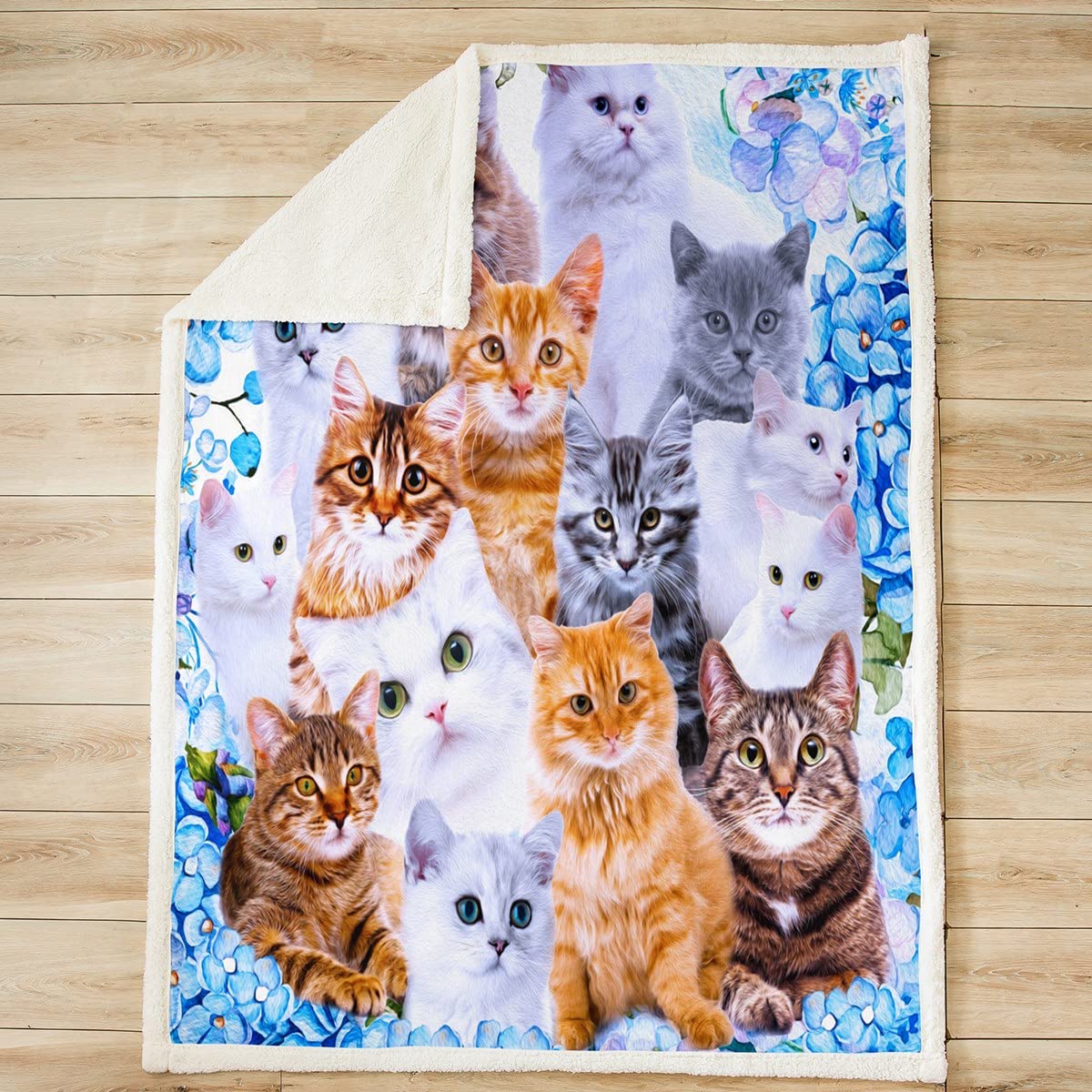 Soft Cat Plush Fleece Throw Blanket 40x50 Inches - Cute Cartoon Kitten Print Sherpa Blanket for Kids, Boys & Girls - Cozy Animal Themed Fuzzy Blanket for Sofa, Bed, Couch - Perfect Gift for Cat Lovers