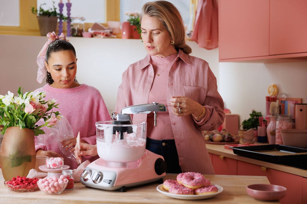 Ankarsrum Premium Stand Mixer 600W - Original Swedish Assistent Mixer Since 1940 - Top Performance Kitchen Appliance for Baking, Dough Kneading & Food Prep - Available in Multiple Colors