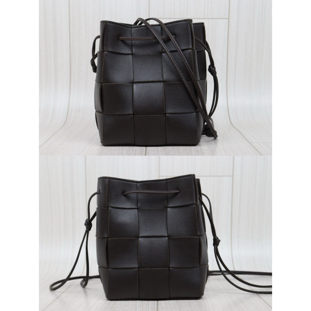 Bottega Veneta P25041410 Lamb Leather Woven Bucket Bag - Authentic Luxury Handbag for Women | Perfect for Work, Travel & Everyday Use