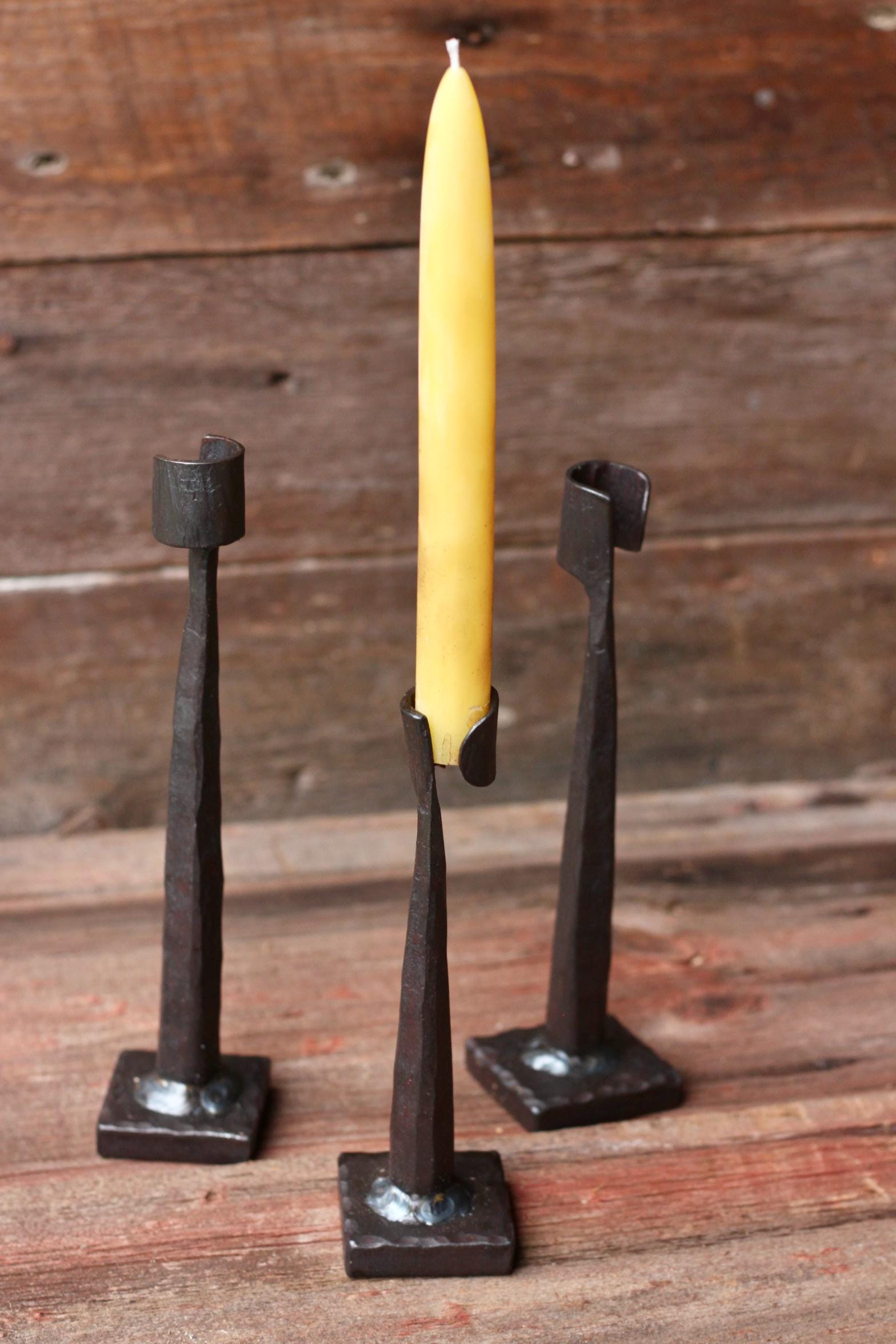 Elegant Ring-Shaped Candle Holder for Table Decor - Perfect for Weddings, Romantic Dinners & Home Decoration