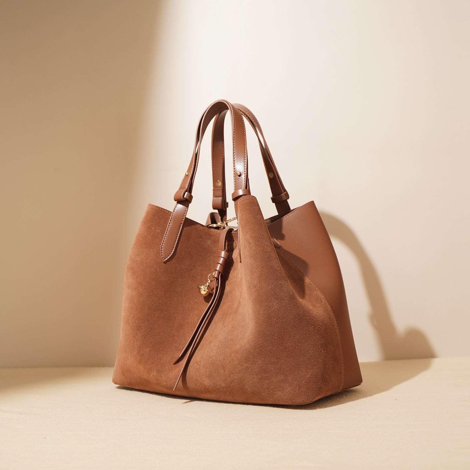 Stylish Women's Leather Tote Bag - Premium Genuine Leather Handbag for Work, Travel & Everyday Use | Spacious Designer Shoulder Bag for Office, Shopping & Commuting
