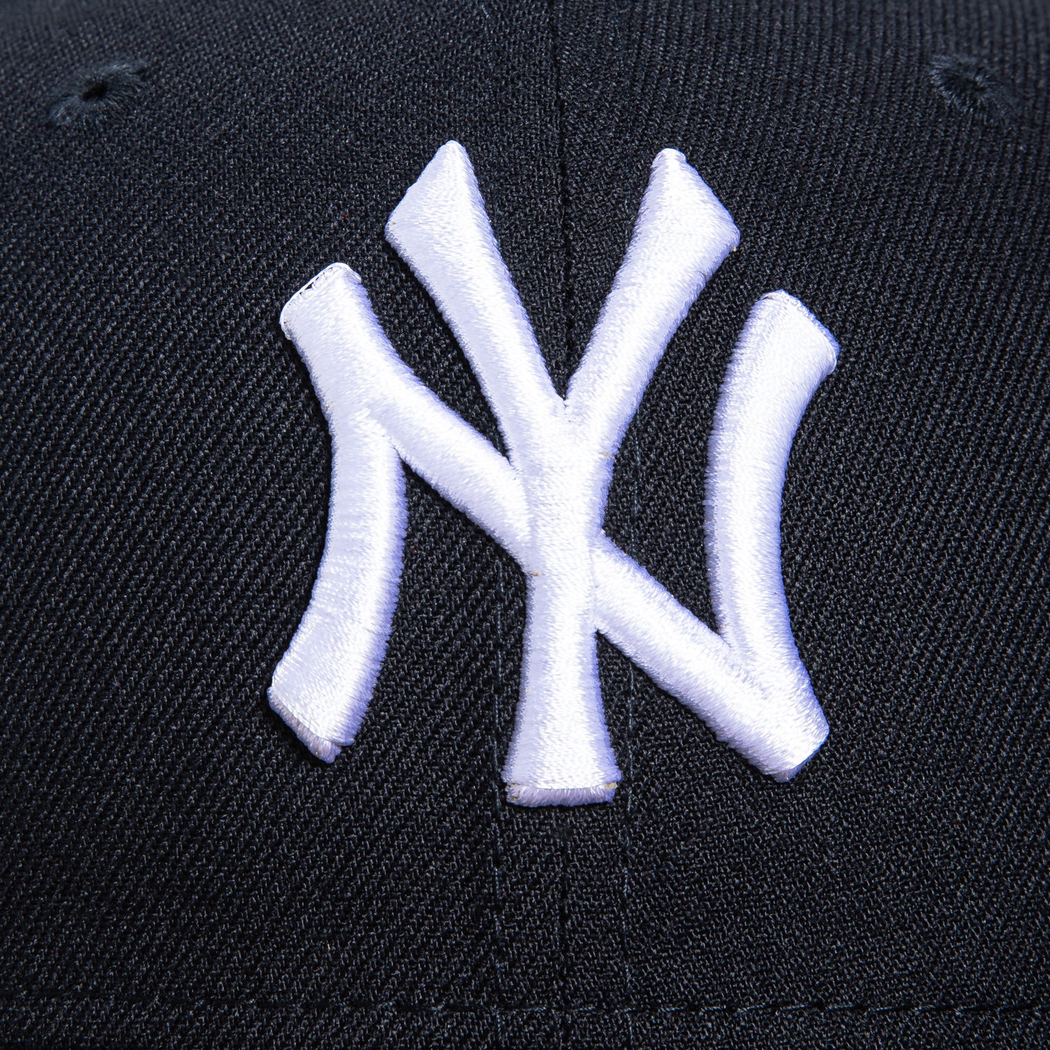 New Era 59Fifty New York Yankees 1996 World Series Patch Baseball Cap - Navy Blue & Camo Design for Men's Fashion & Sports Fan Collection | Perfect for Baseball Games, Streetwear & Yankees Memorabilia