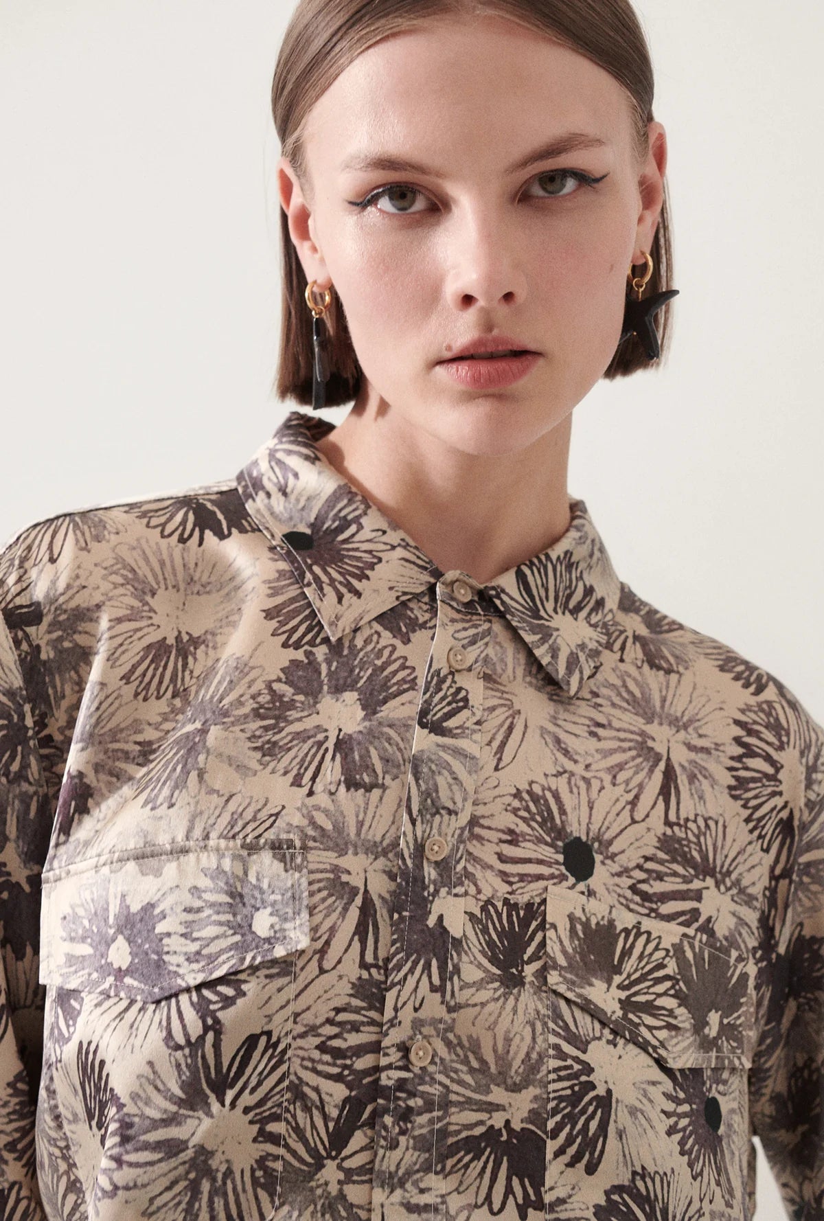 Stylish Boyfriend Shirt with Aster Floral Print - Perfect for Casual Outfits, Date Nights & Layering