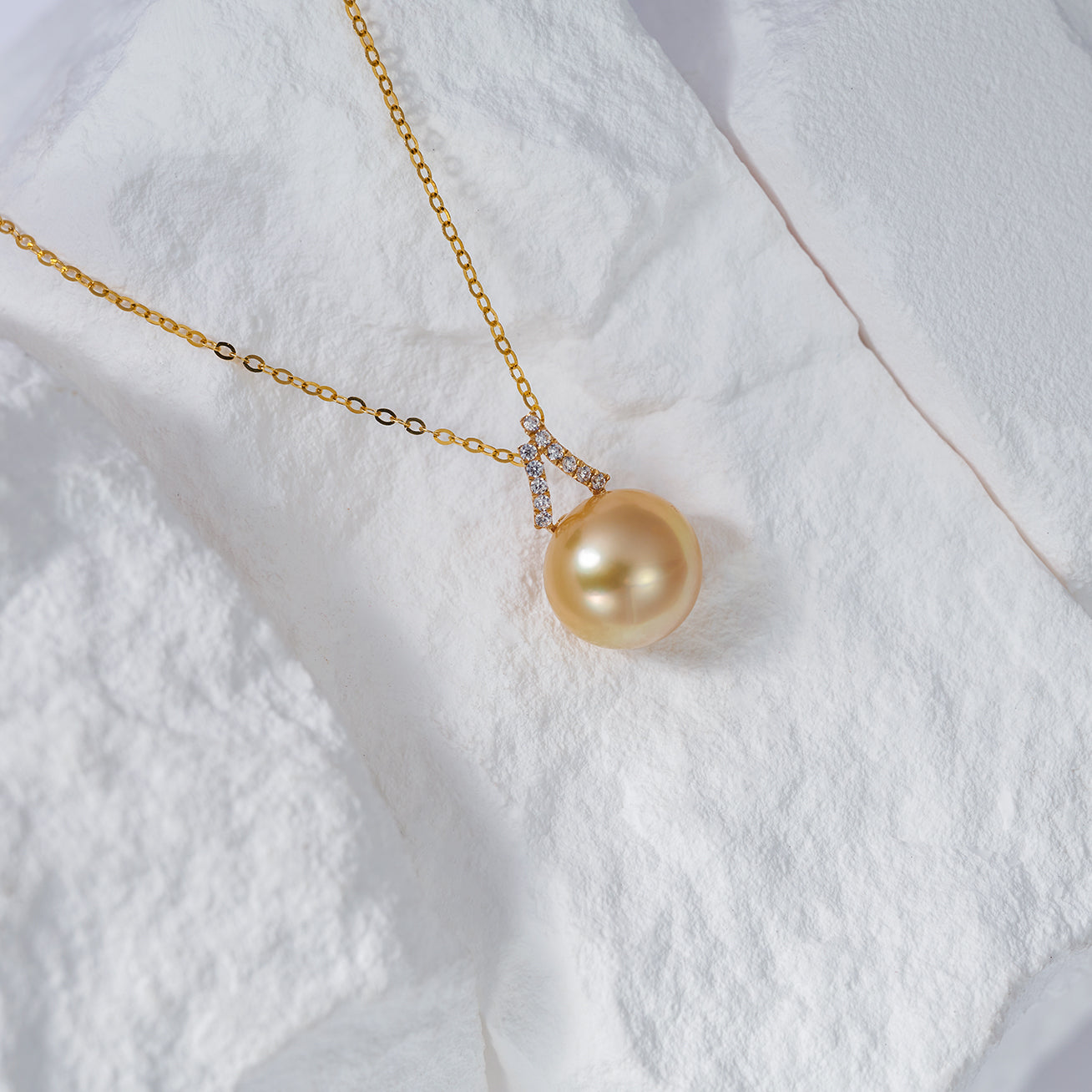 18K Solid Gold South Sea Golden Pearl Necklace KN00193 - Elegant Pearl Jewelry for Women, Perfect for Weddings, Parties & Special Occasions