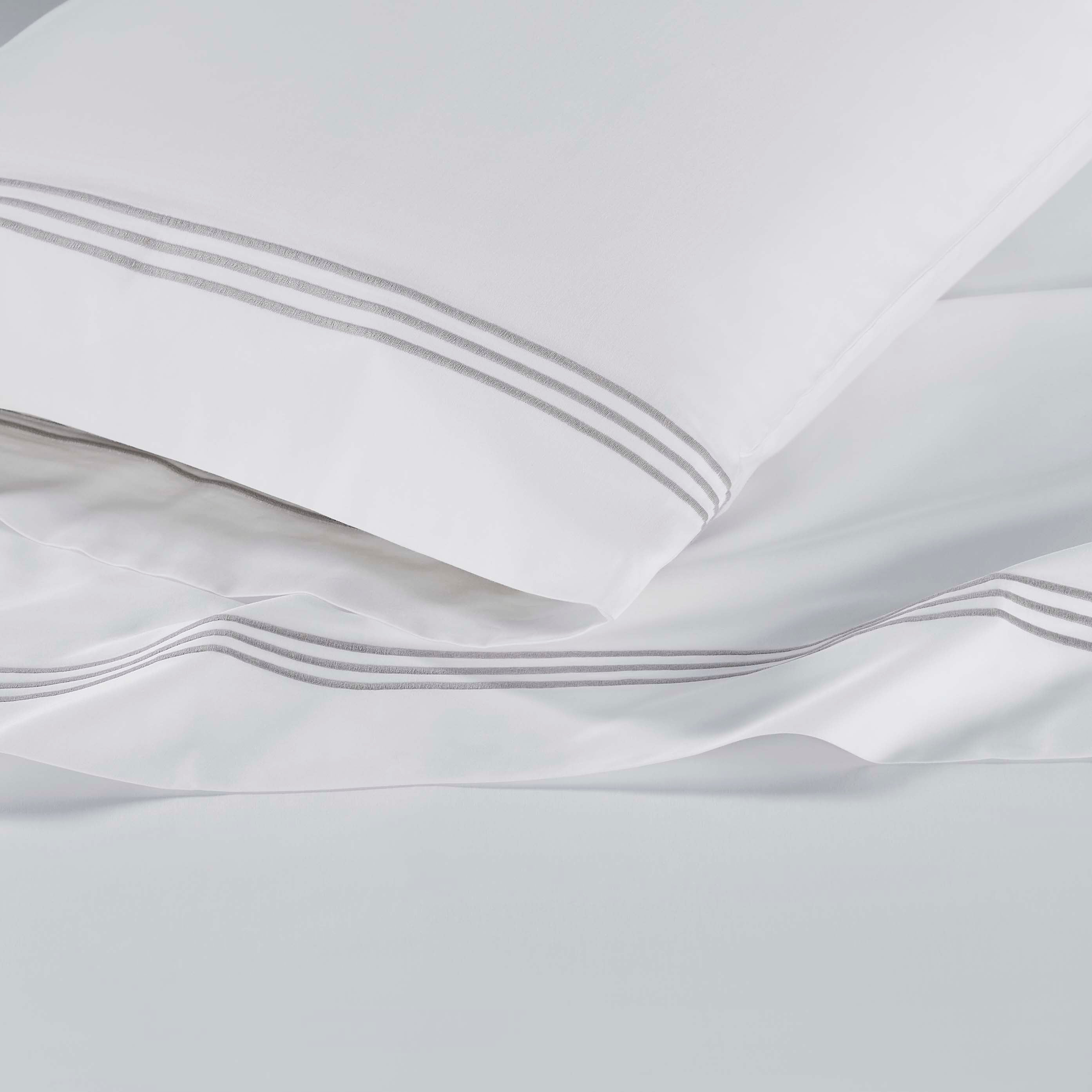 Brandon Cotton 3-Line Embroidered Deep Pocket Bed Sheet Set - Queen Size Soft Luxury Sheets for Bedroom, Hotel & Guest Room Comfort