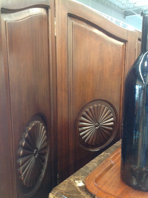 Dark Wood 4-Panel Medallion Screen - Elegant Room Divider for Home & Office Privacy | Perfect for Living Rooms, Bedrooms & Office Spaces