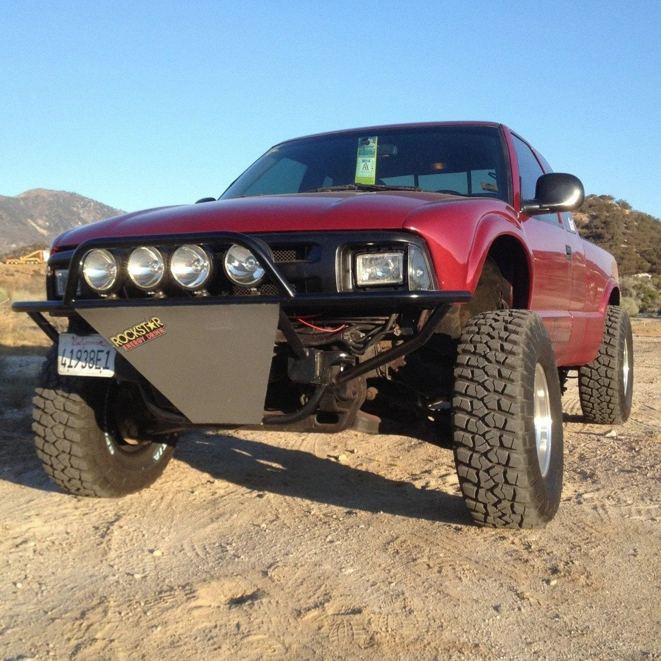 1994-2005 Chevrolet S10 Fiberglass Fenders - Durable Replacement Body Panels for Off-Roading & Custom Truck Builds
